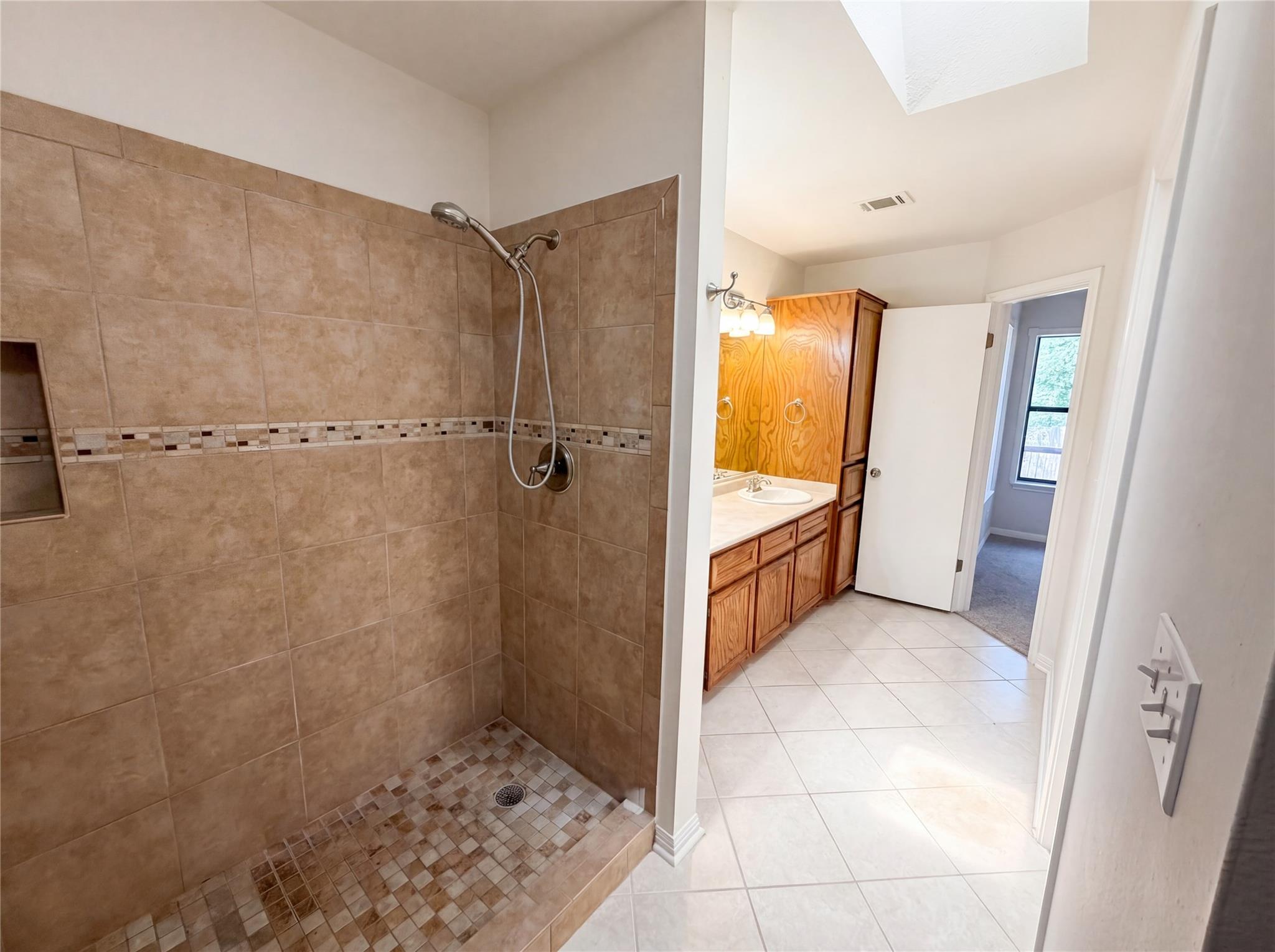 1111 N Riviera Cir, Cedar Park, TX 78613