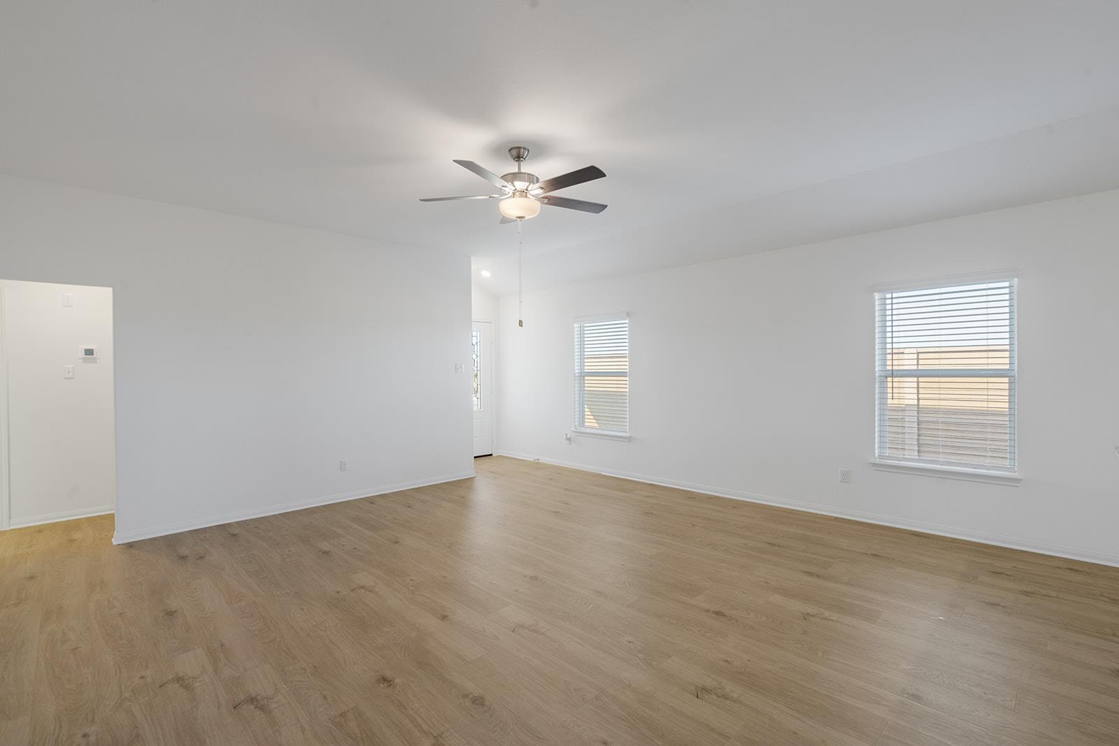 108 Wirepass Crst, Jarrell, TX 76537