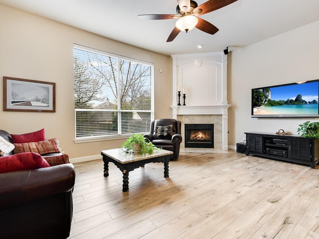 310 Glen Hollow St, Cedar Park, TX 78613
