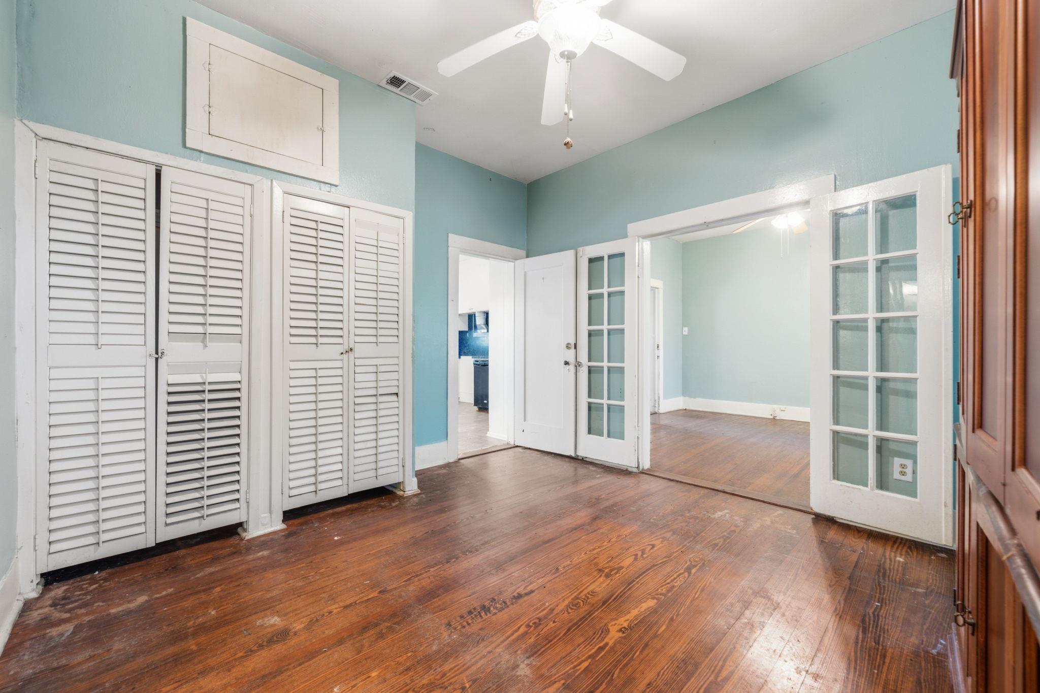619 W Bell Ave, Rockdale, TX 76567