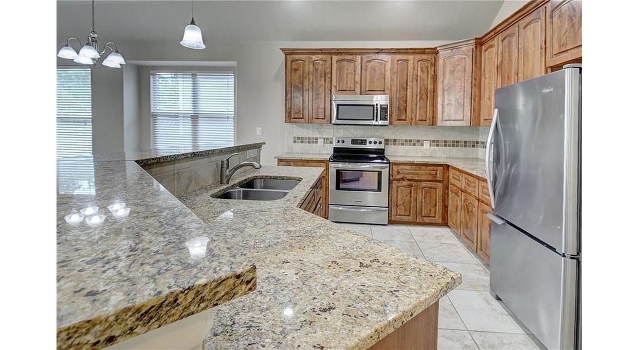 129 N Kaupo Dr # B, Bastrop, TX 78602