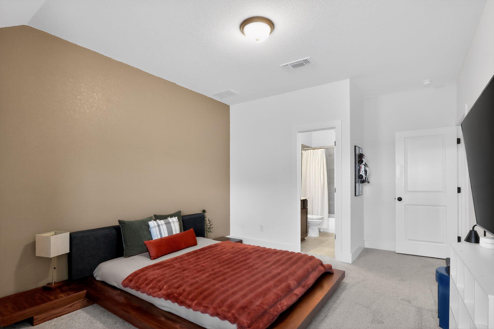 301 McMillian Dr, Liberty Hill, TX 78642