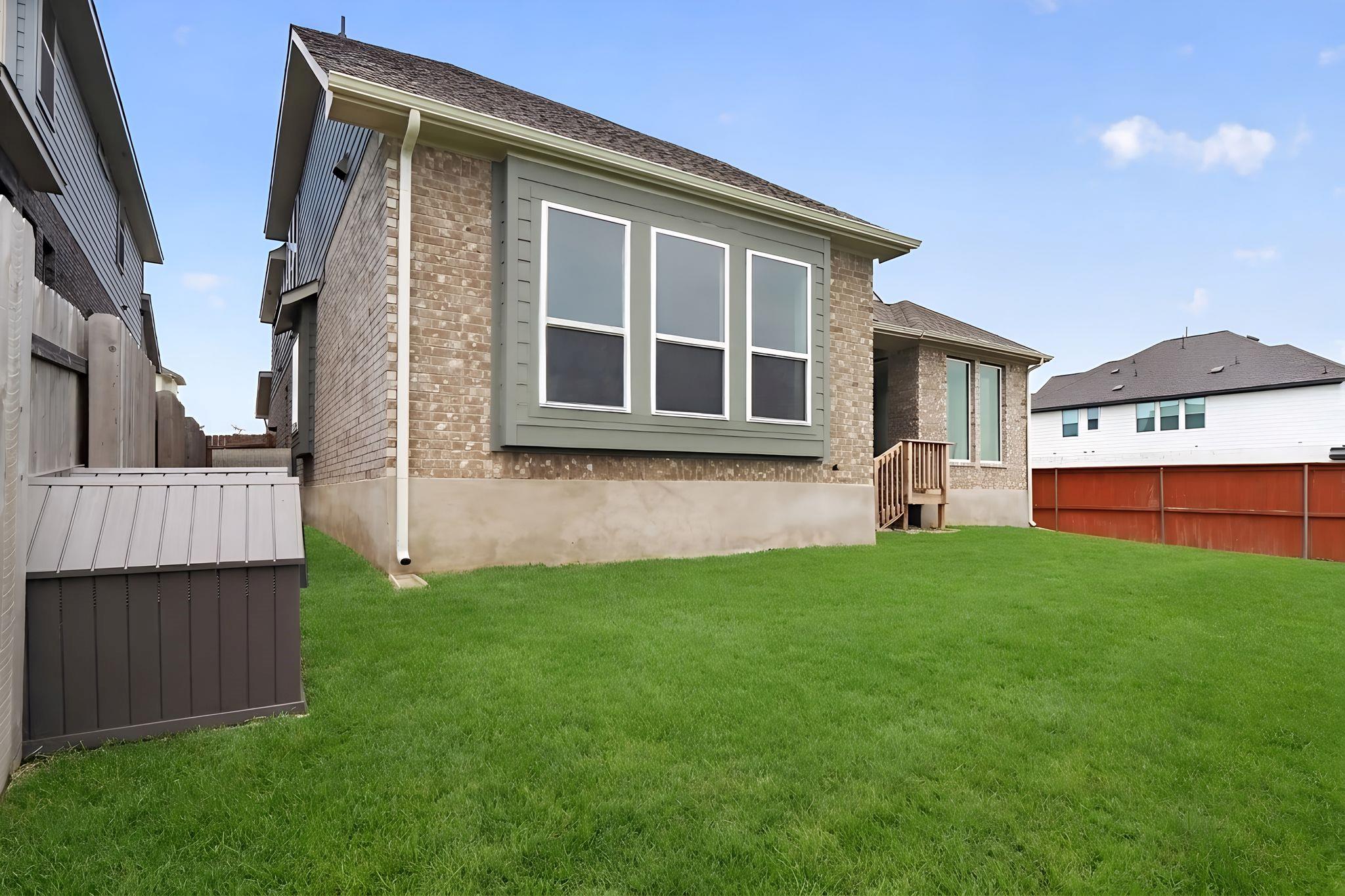 301 McMillian Dr, Liberty Hill, TX 78642