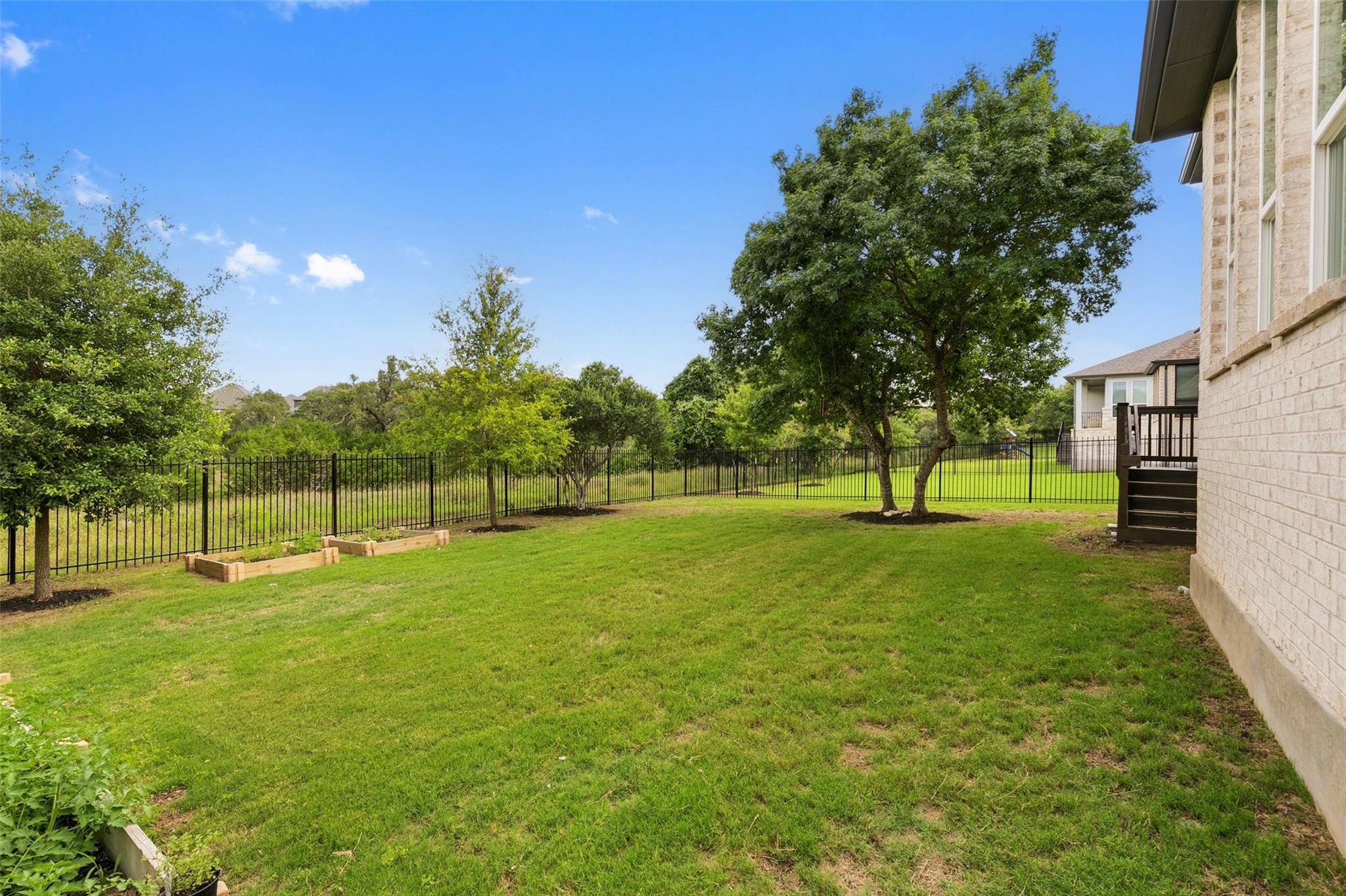 542 Running Bird Rd, Austin, TX 78737