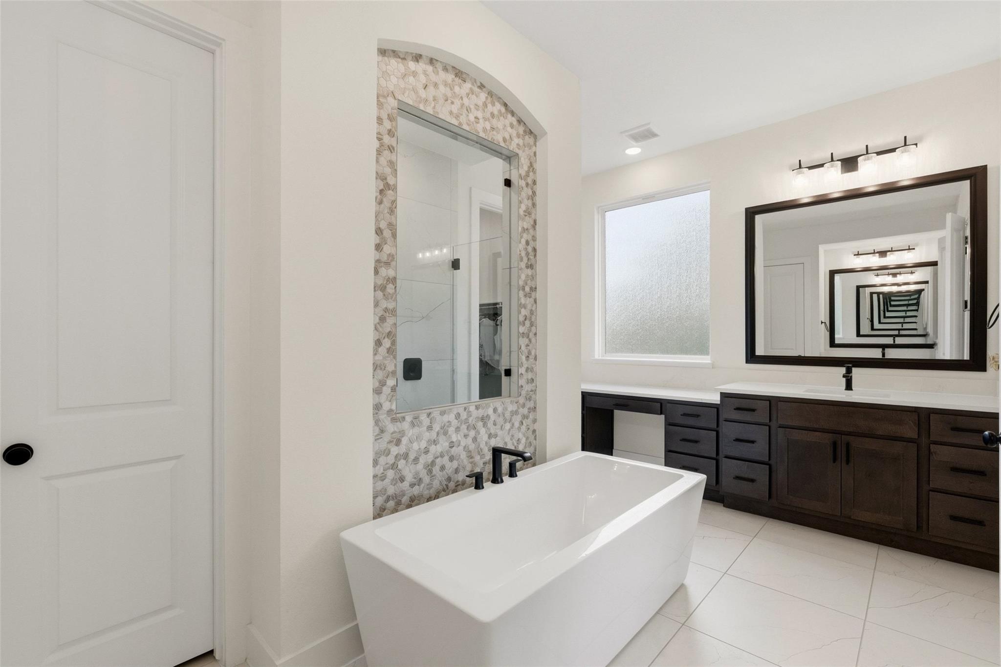 542 Running Bird Rd, Austin, TX 78737