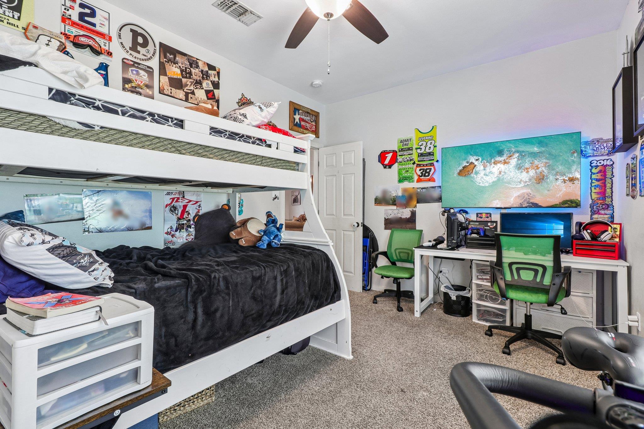 241 Laura Ln, Bastrop, TX 78602