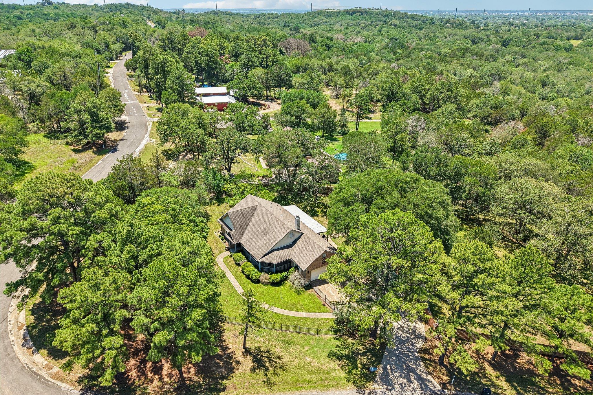 241 Laura Ln, Bastrop, TX 78602