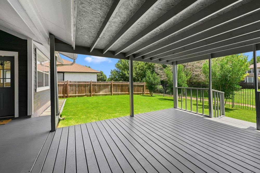 105 Farm House Rd, San Marcos, TX 78666