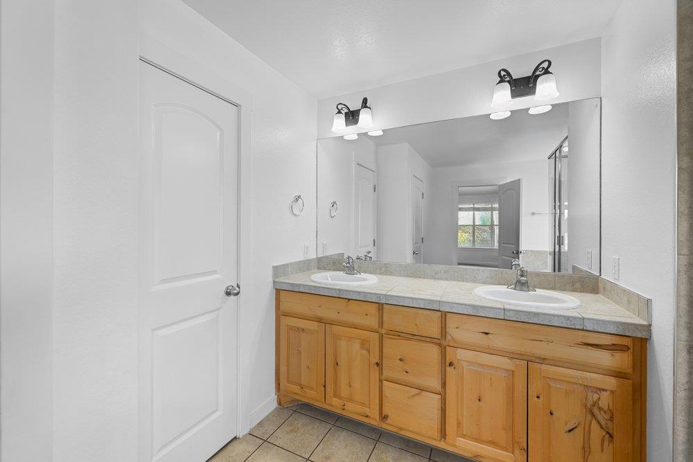 105 Farm House Rd, San Marcos, TX 78666