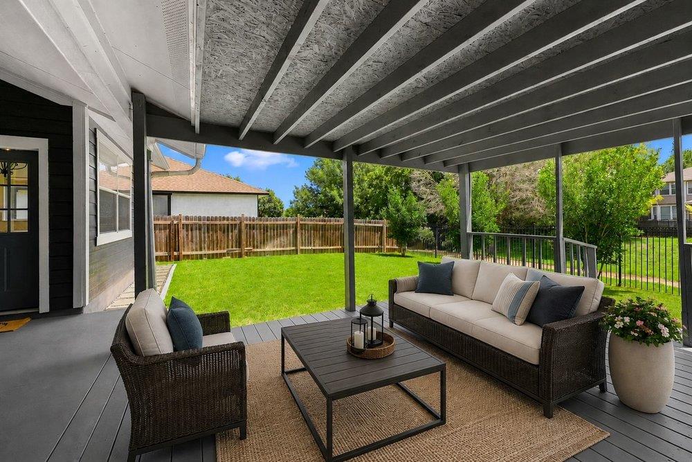 105 Farm House Rd, San Marcos, TX 78666
