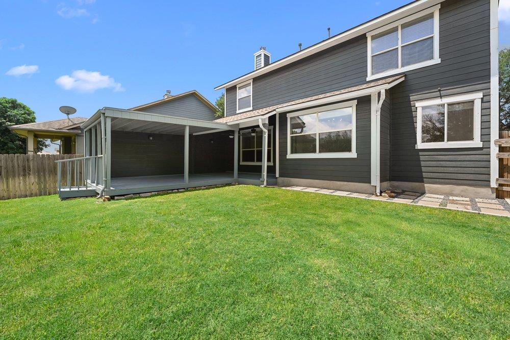 105 Farm House Rd, San Marcos, TX 78666