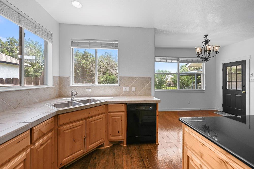 105 Farm House Rd, San Marcos, TX 78666
