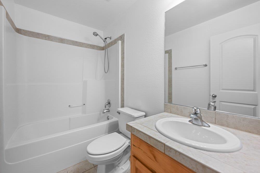 105 Farm House Rd, San Marcos, TX 78666