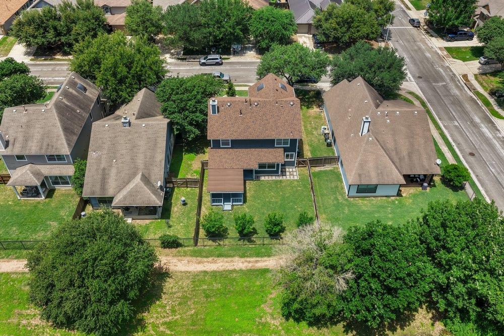 105 Farm House Rd, San Marcos, TX 78666