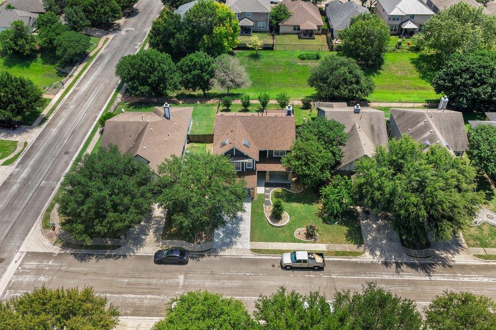105 Farm House Rd, San Marcos, TX 78666