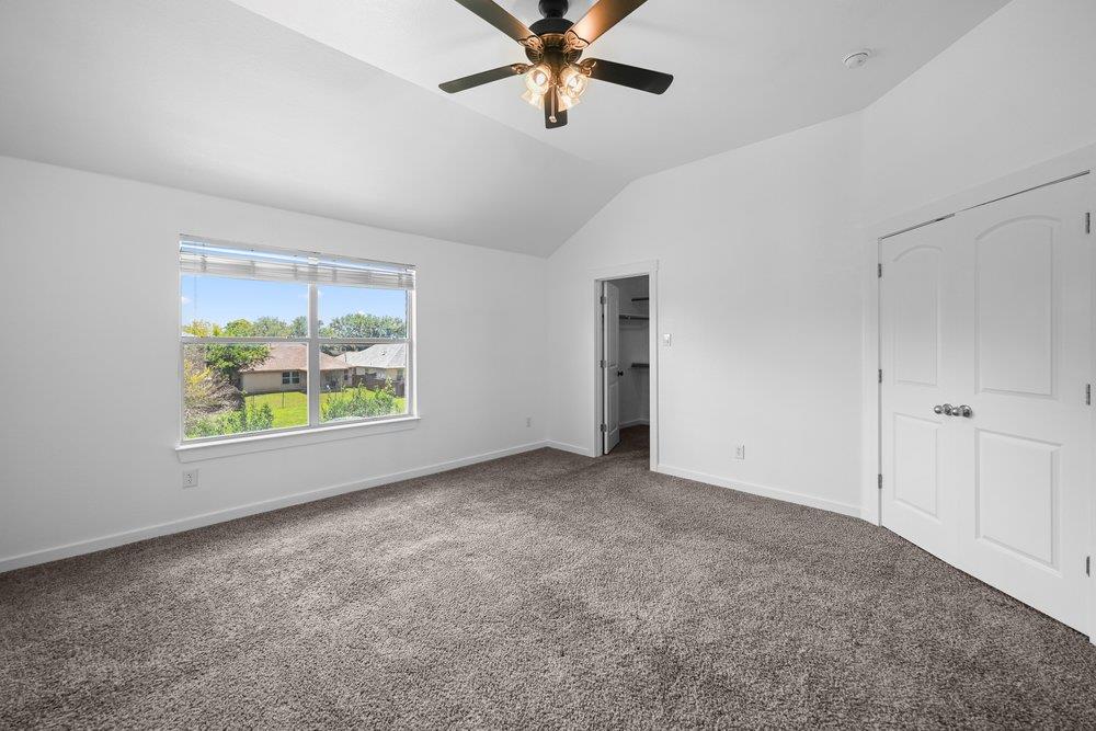 105 Farm House Rd, San Marcos, TX 78666