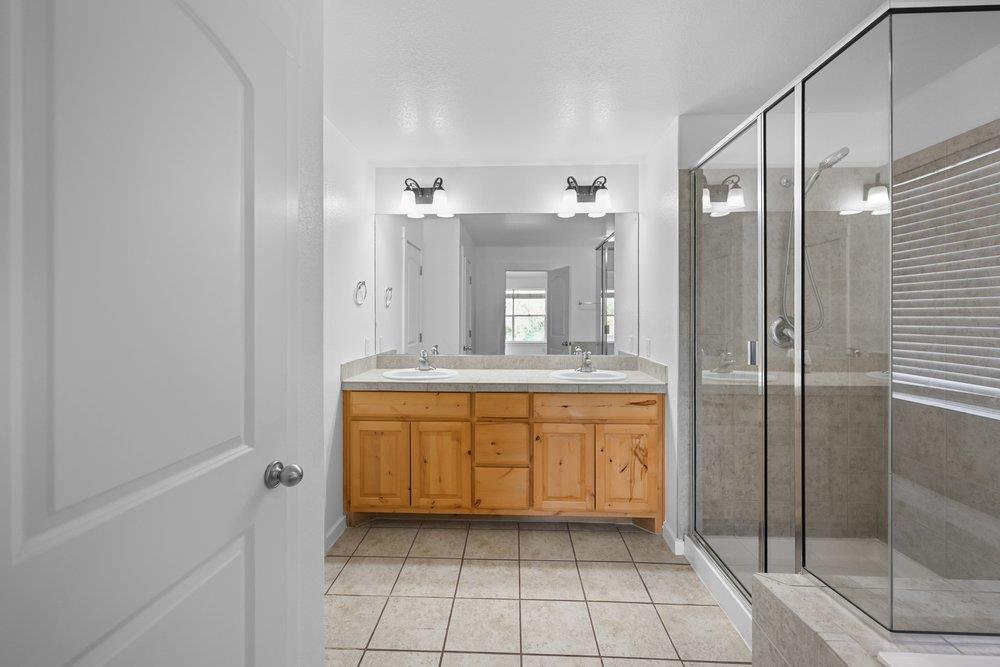 105 Farm House Rd, San Marcos, TX 78666