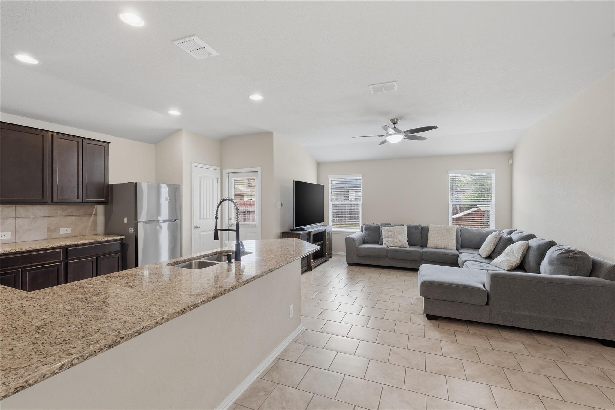 8867 Belgian Fls, San Antonio, TX 78254