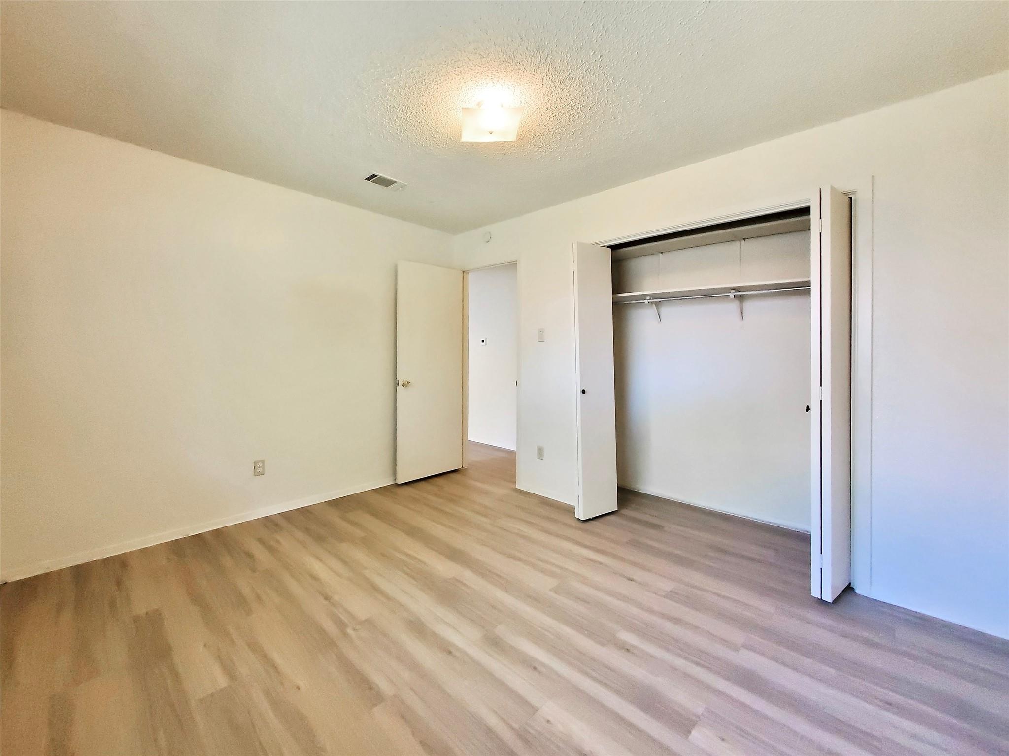 2827 Wilcrest Dr, Austin, TX 78748