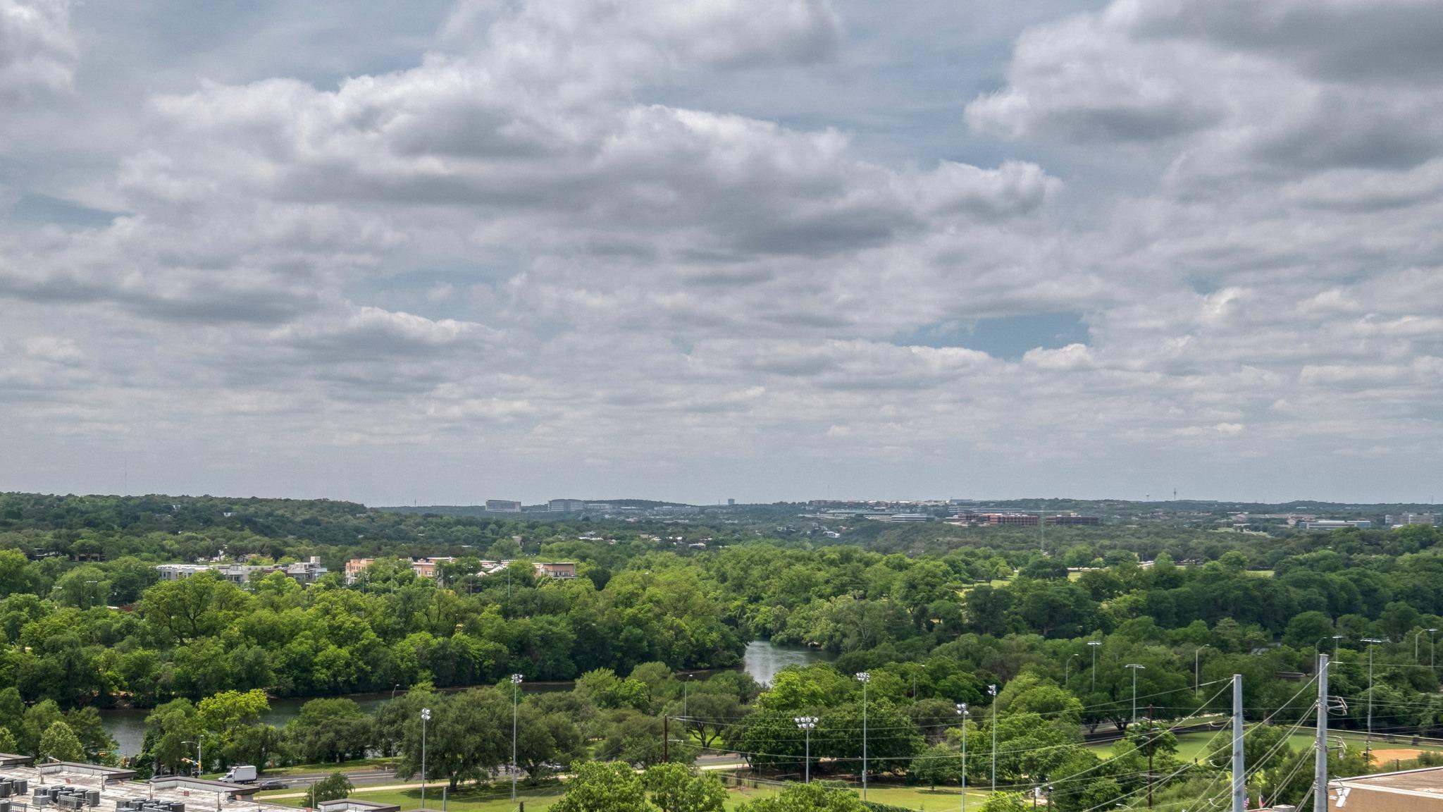 300 Bowie St # 1305, Austin, TX 78703
