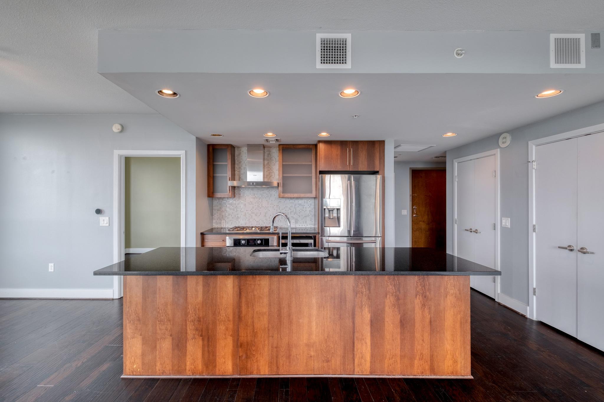 300 Bowie St # 1305, Austin, TX 78703