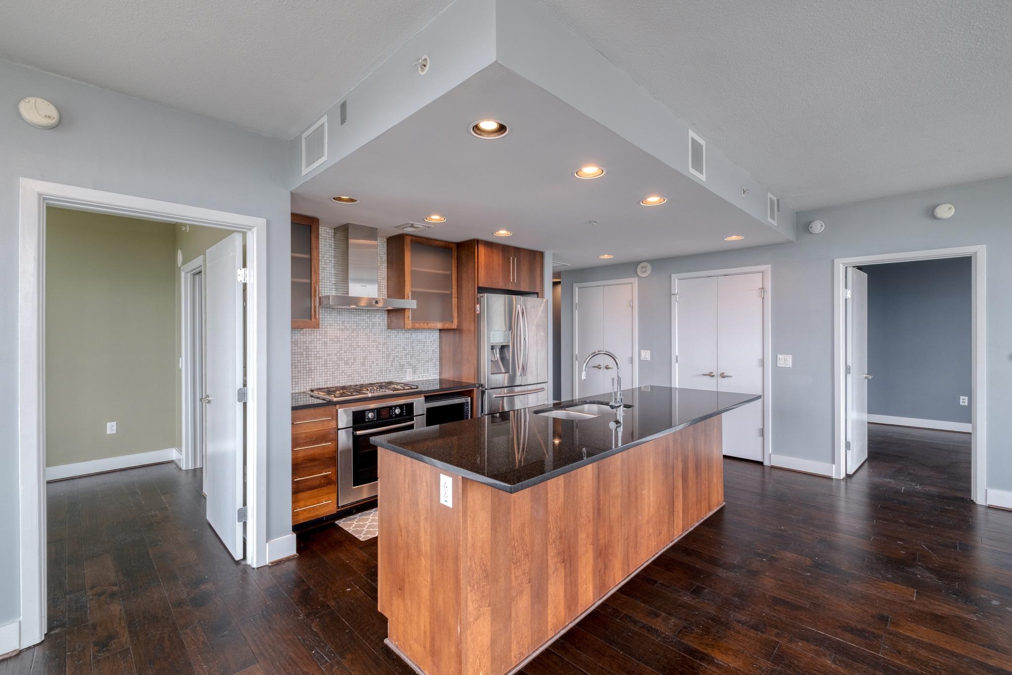 300 Bowie St # 1305, Austin, TX 78703