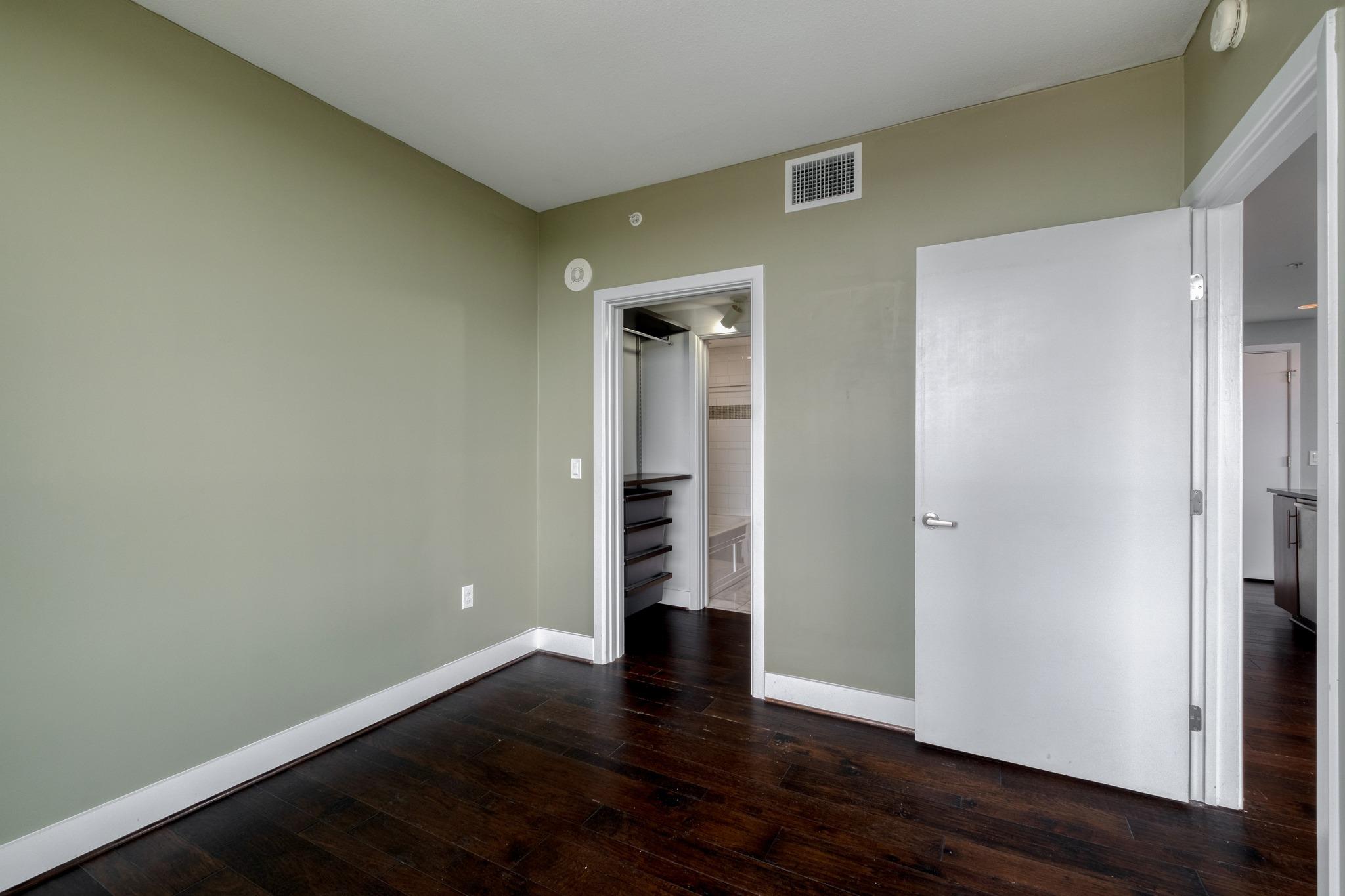 300 Bowie St # 1305, Austin, TX 78703