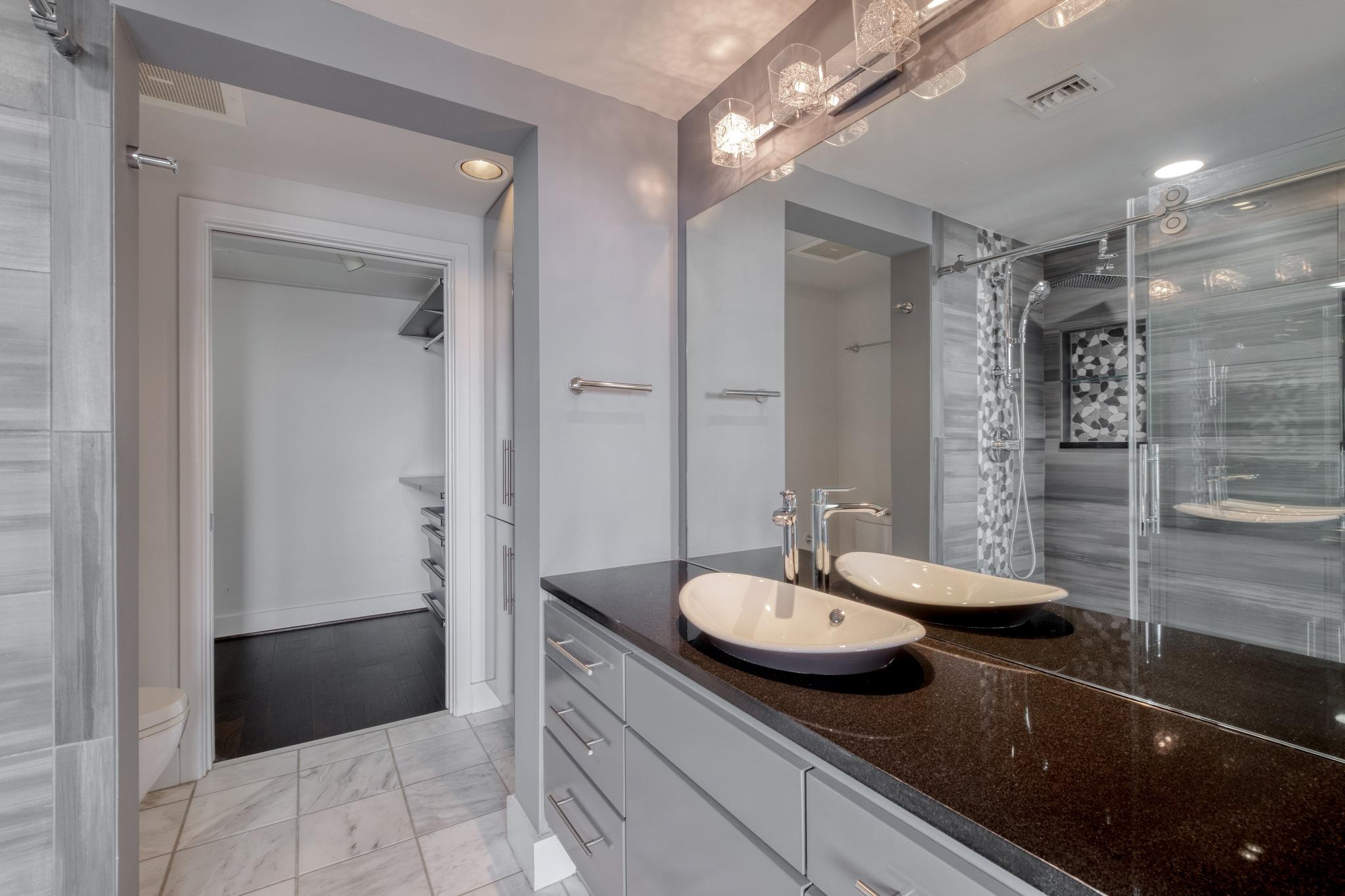 300 Bowie St # 1305, Austin, TX 78703