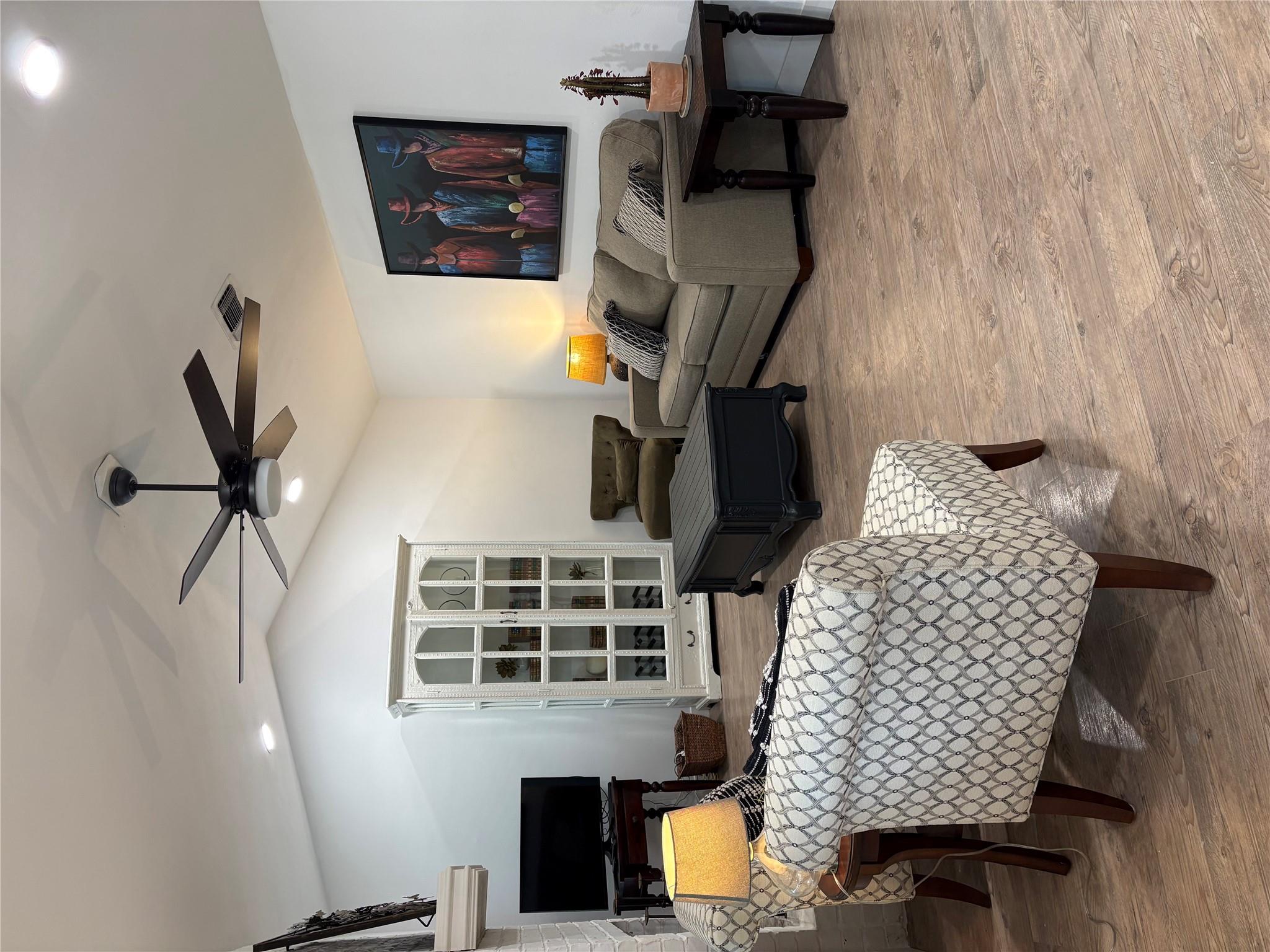 106 S Mount Rushmore Dr, Cedar Park, TX 78613