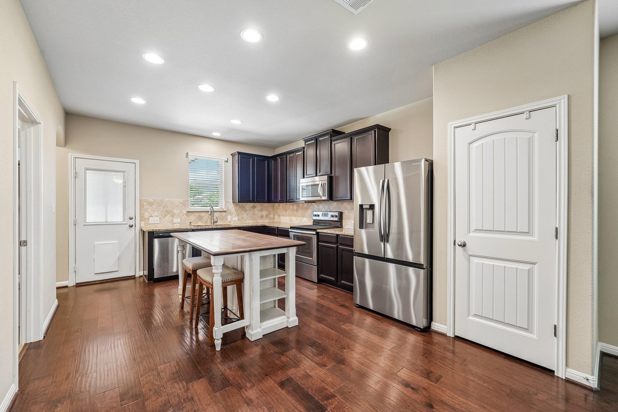 323 Quarry Ln, Liberty Hill, TX 78642