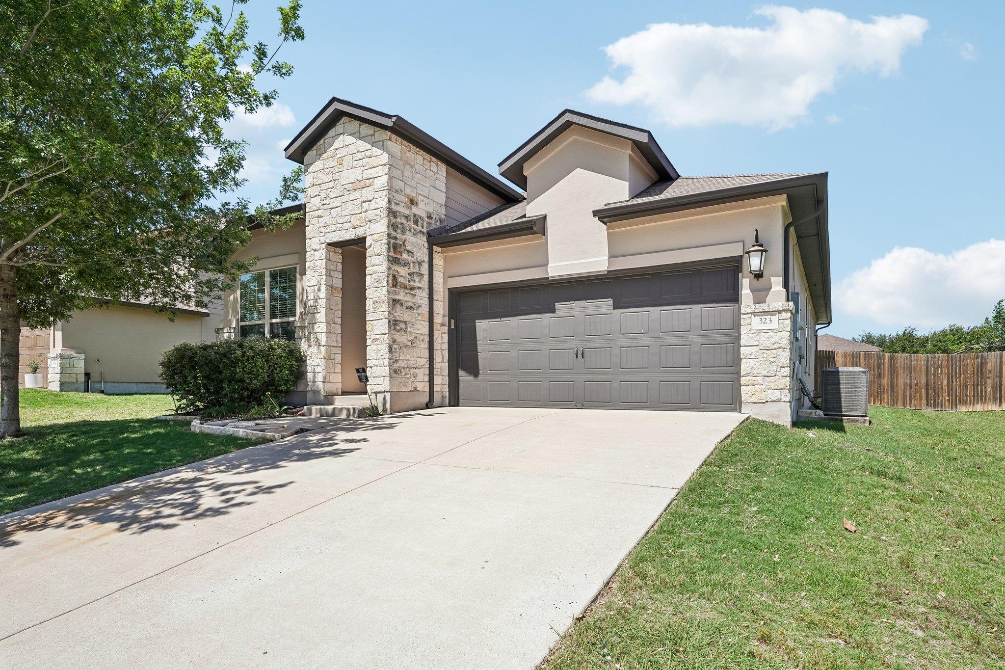 323 Quarry Ln, Liberty Hill, TX 78642