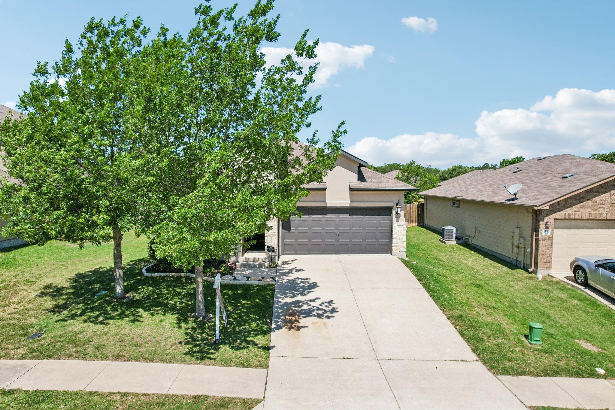 323 Quarry Ln, Liberty Hill, TX 78642
