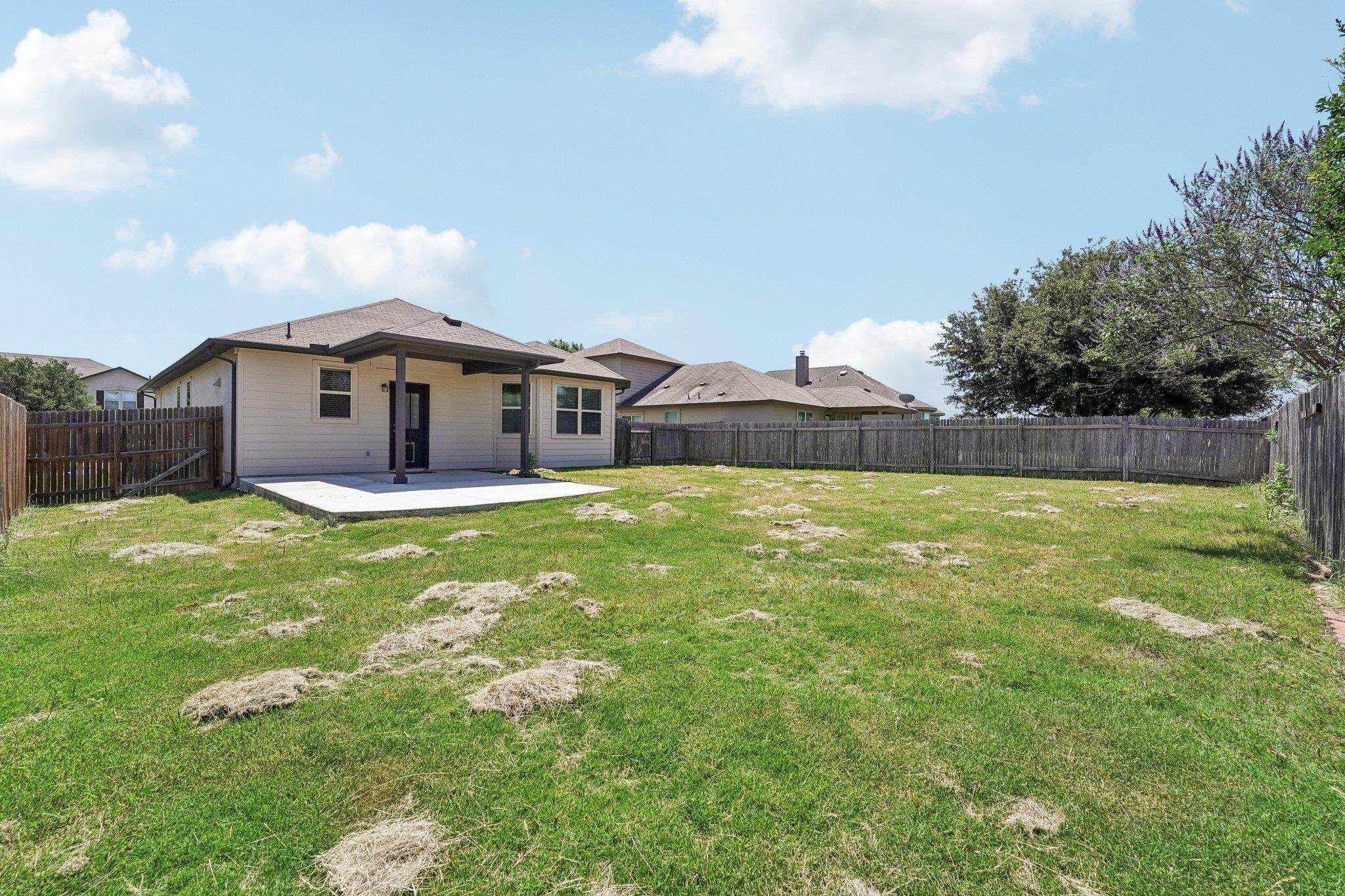 323 Quarry Ln, Liberty Hill, TX 78642