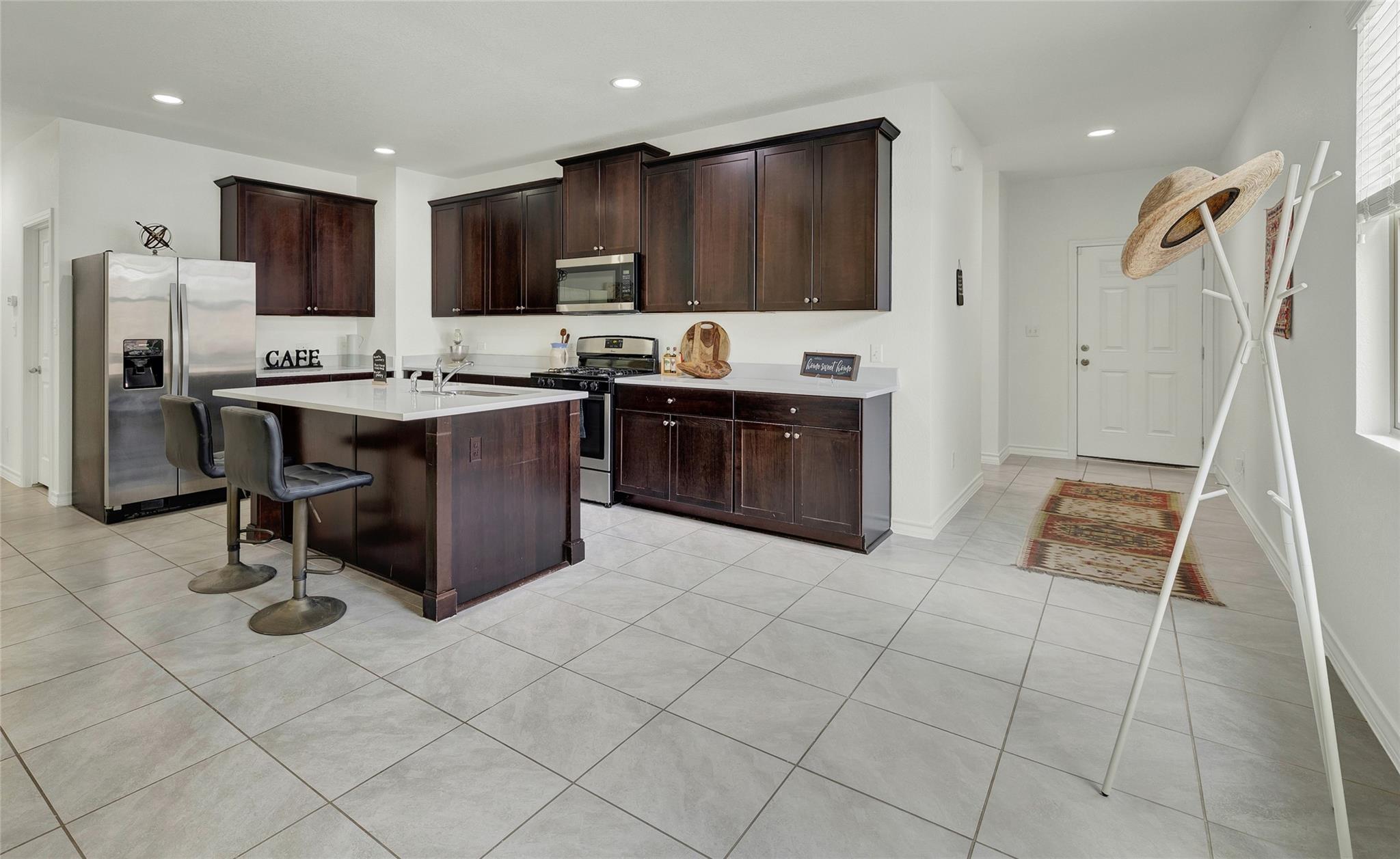 216 MARY MAX Cir, San Marcos, TX 78666