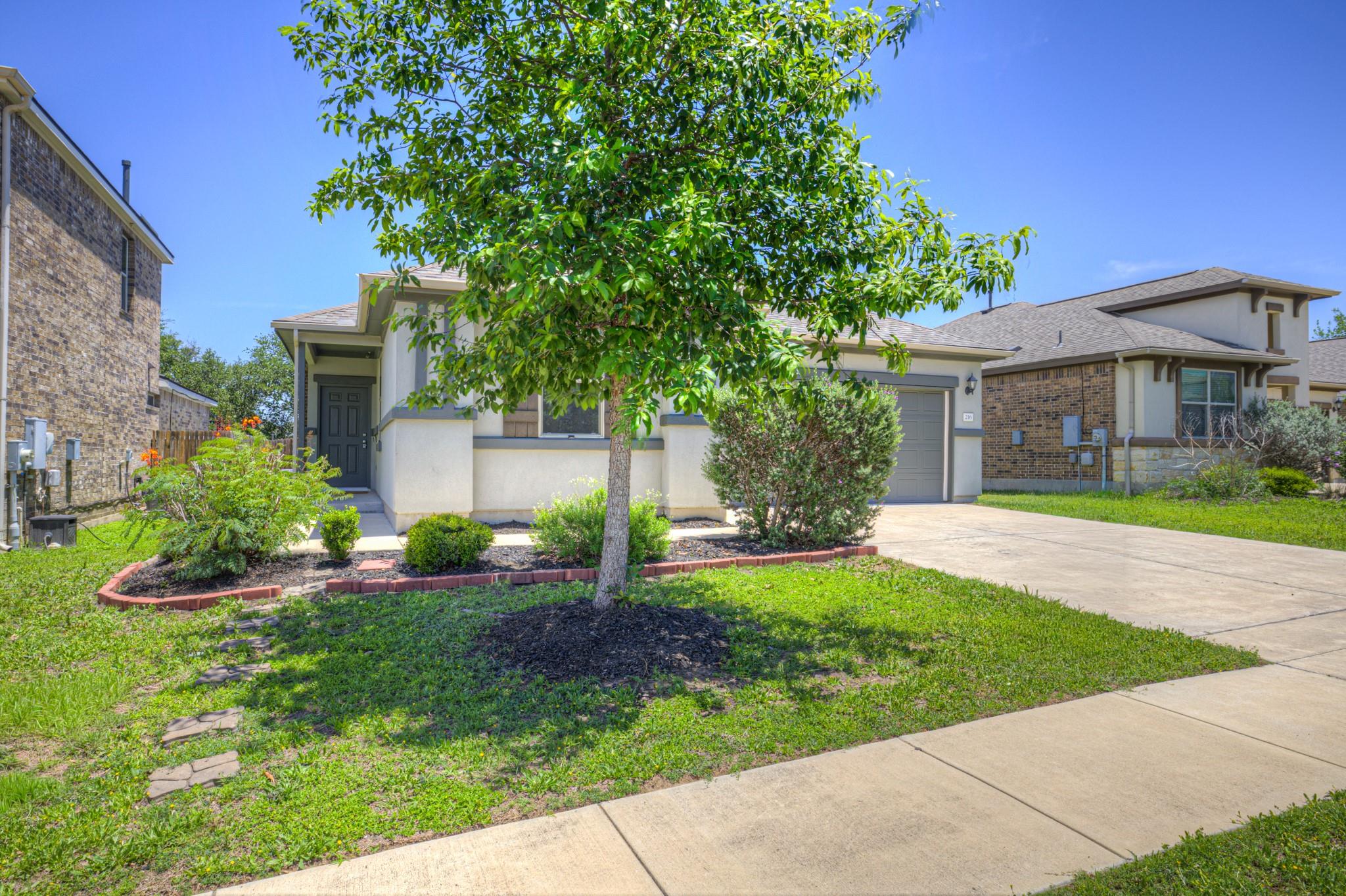 216 MARY MAX Cir, San Marcos, TX 78666