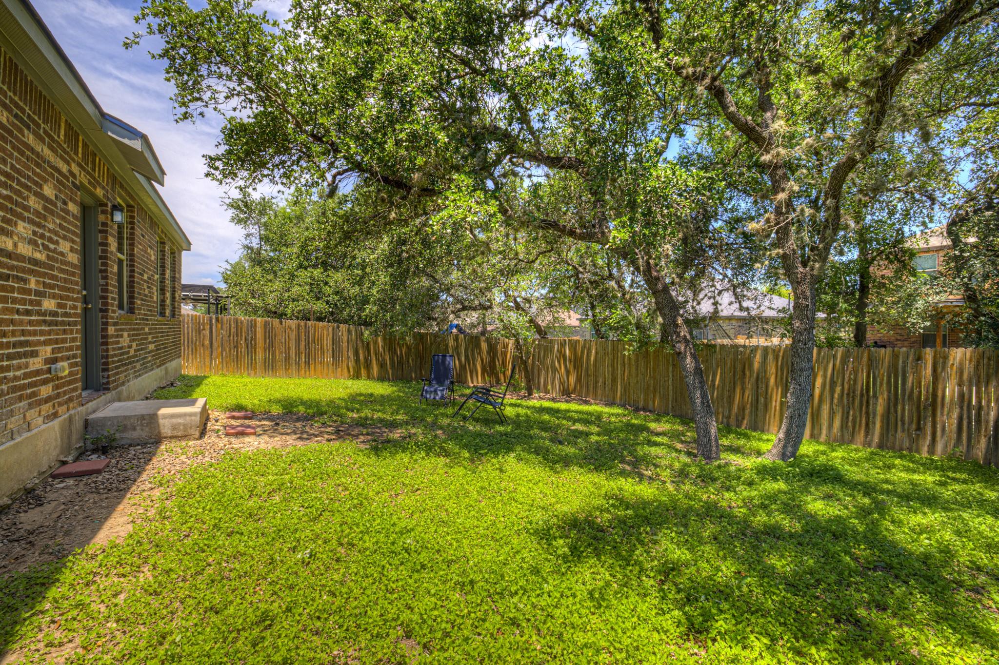 216 MARY MAX Cir, San Marcos, TX 78666