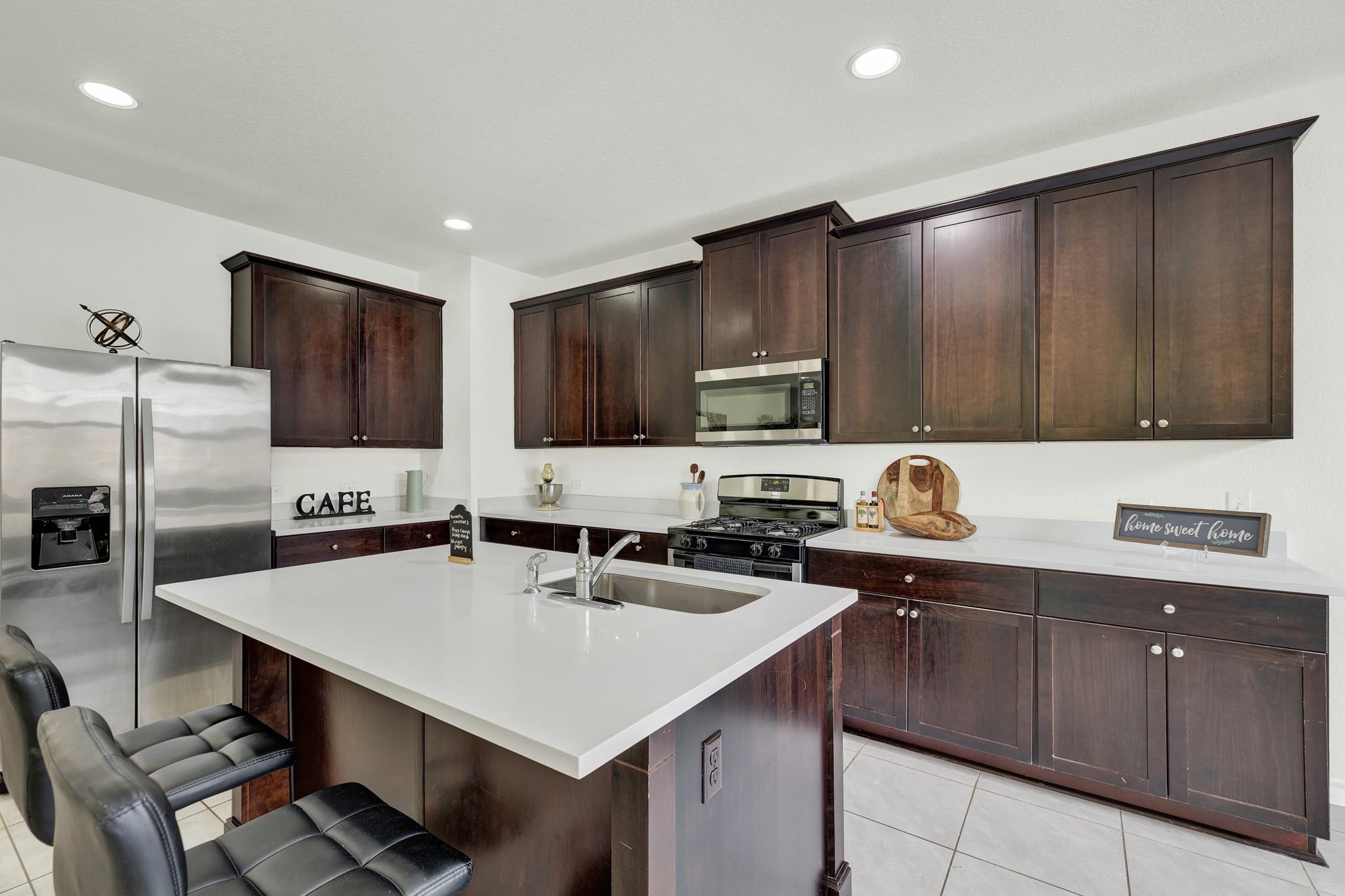 216 MARY MAX Cir, San Marcos, TX 78666