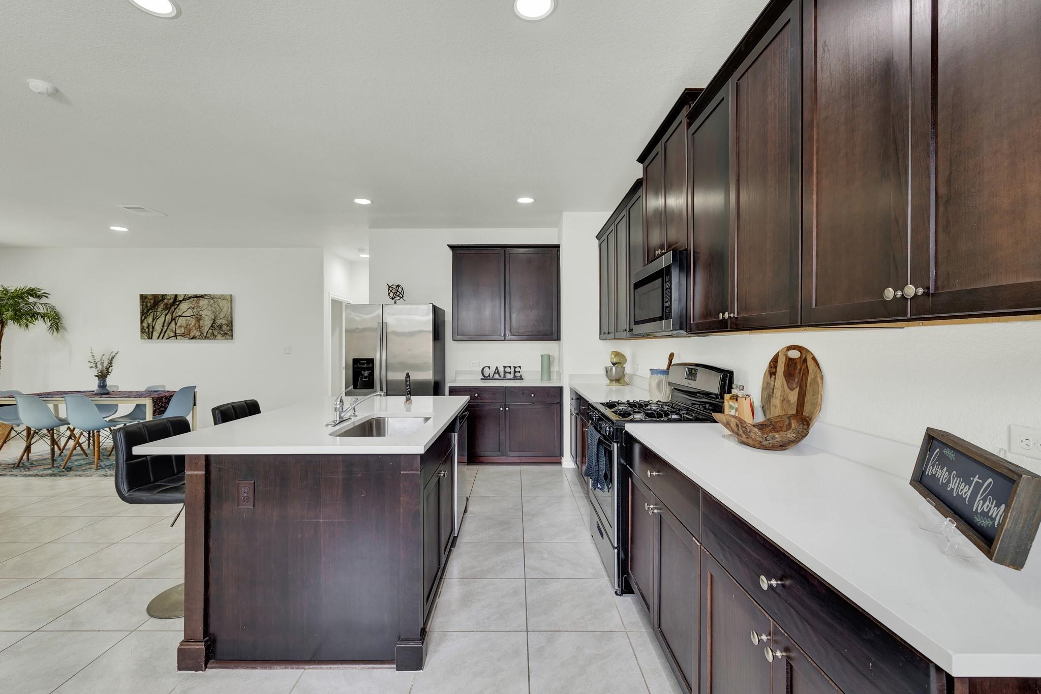 216 MARY MAX Cir, San Marcos, TX 78666