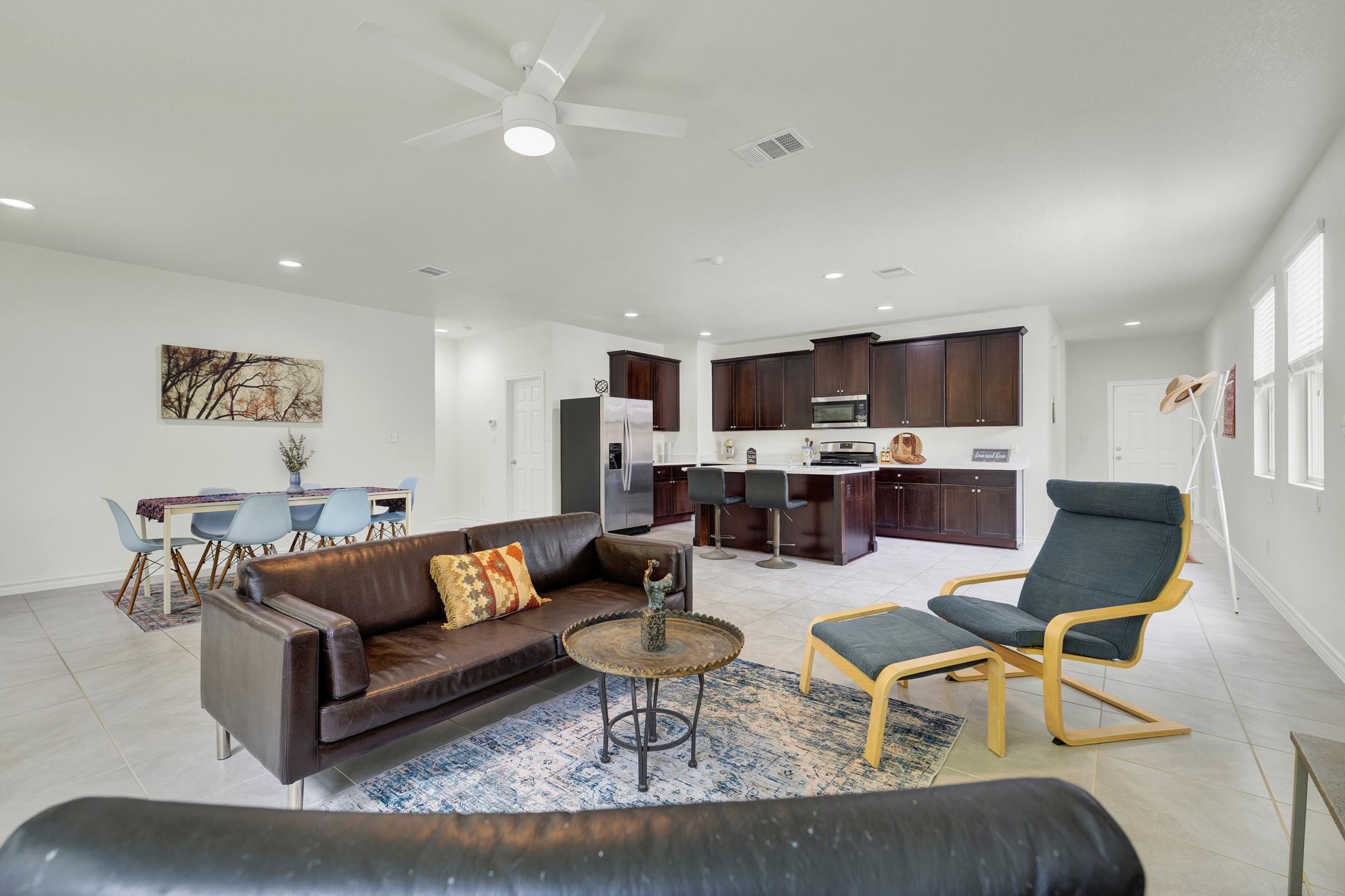 216 MARY MAX Cir, San Marcos, TX 78666