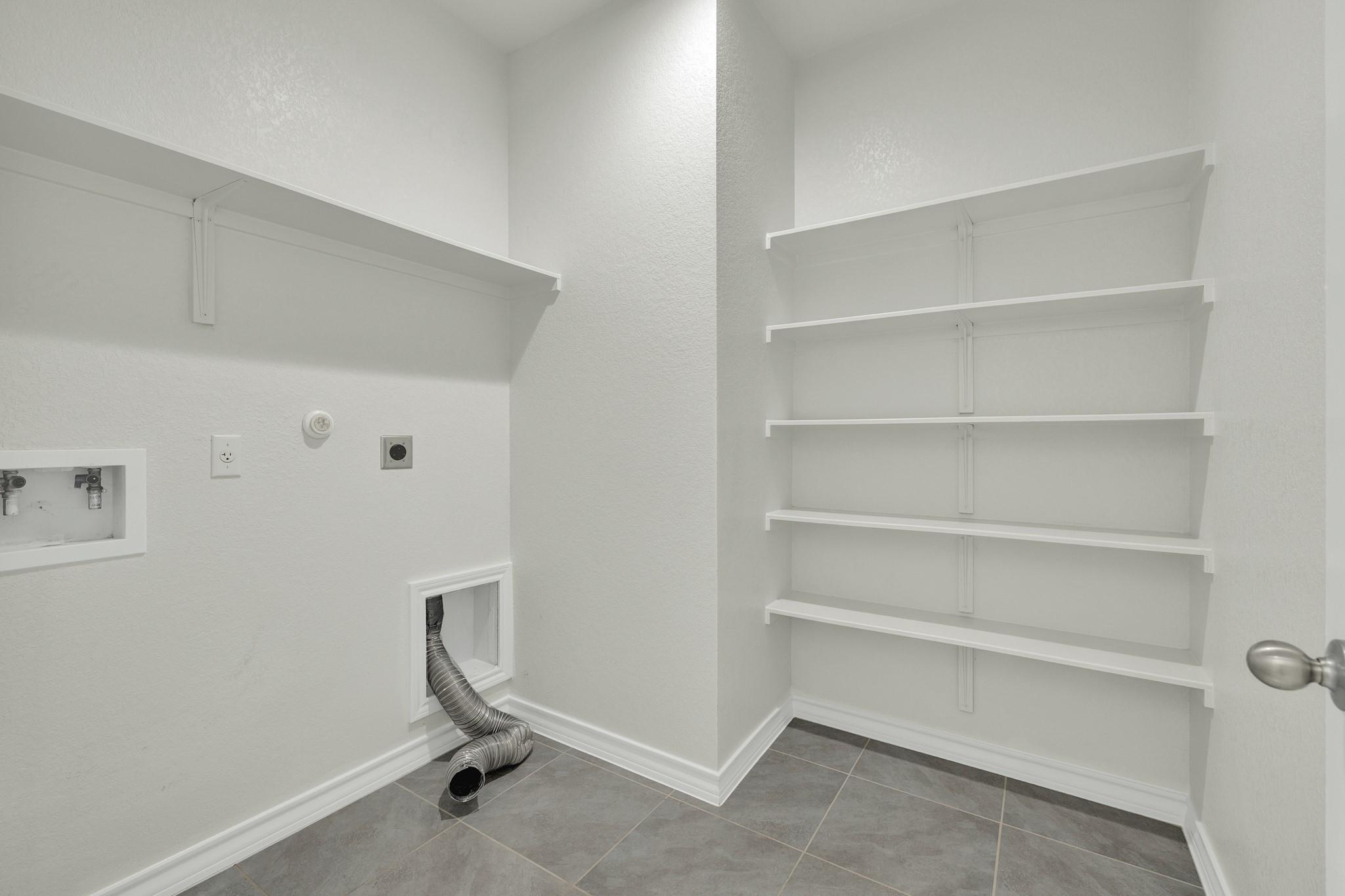 216 MARY MAX Cir, San Marcos, TX 78666