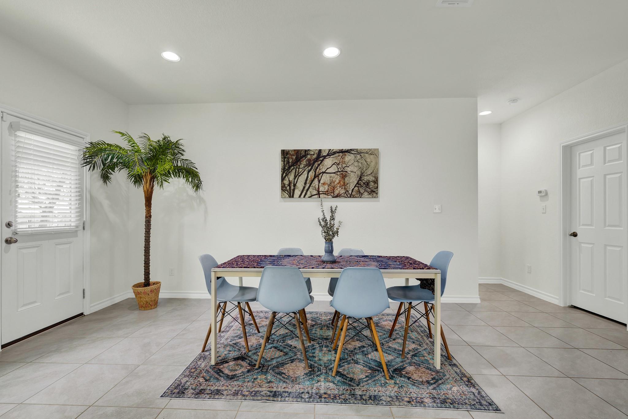 216 MARY MAX Cir, San Marcos, TX 78666
