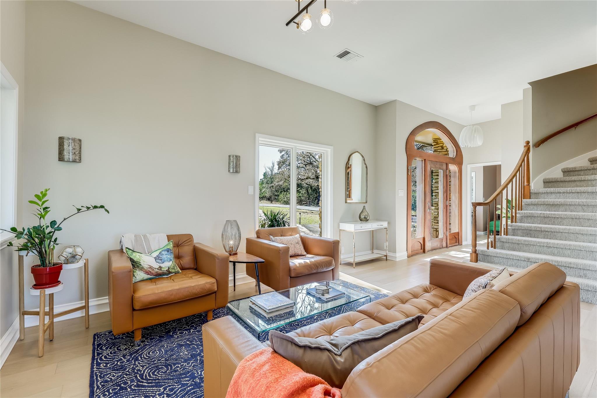8004 Golden Oaks Ln, Austin, TX 78737