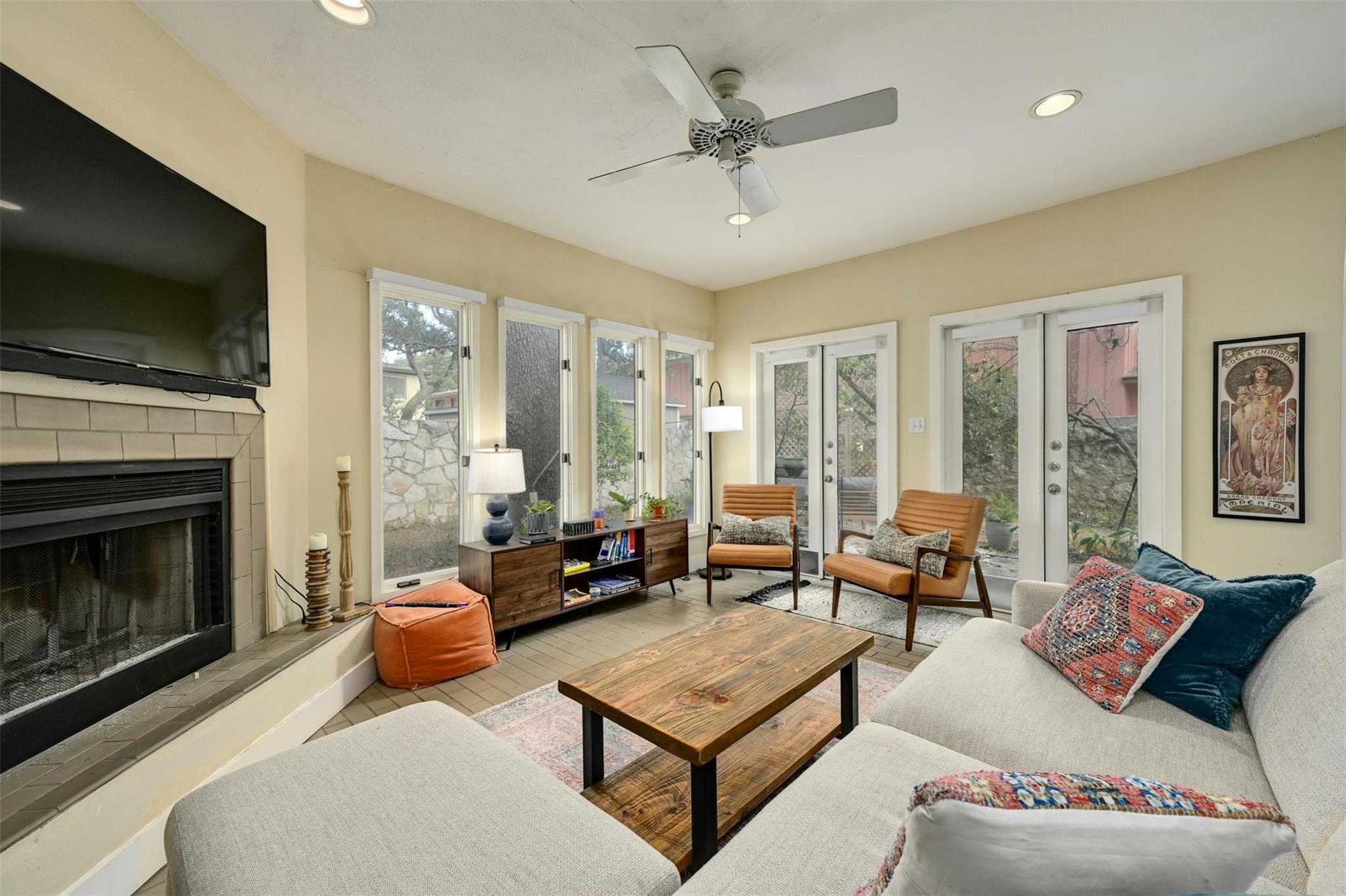 1401 Marshall Ln # B, Austin, TX 78703