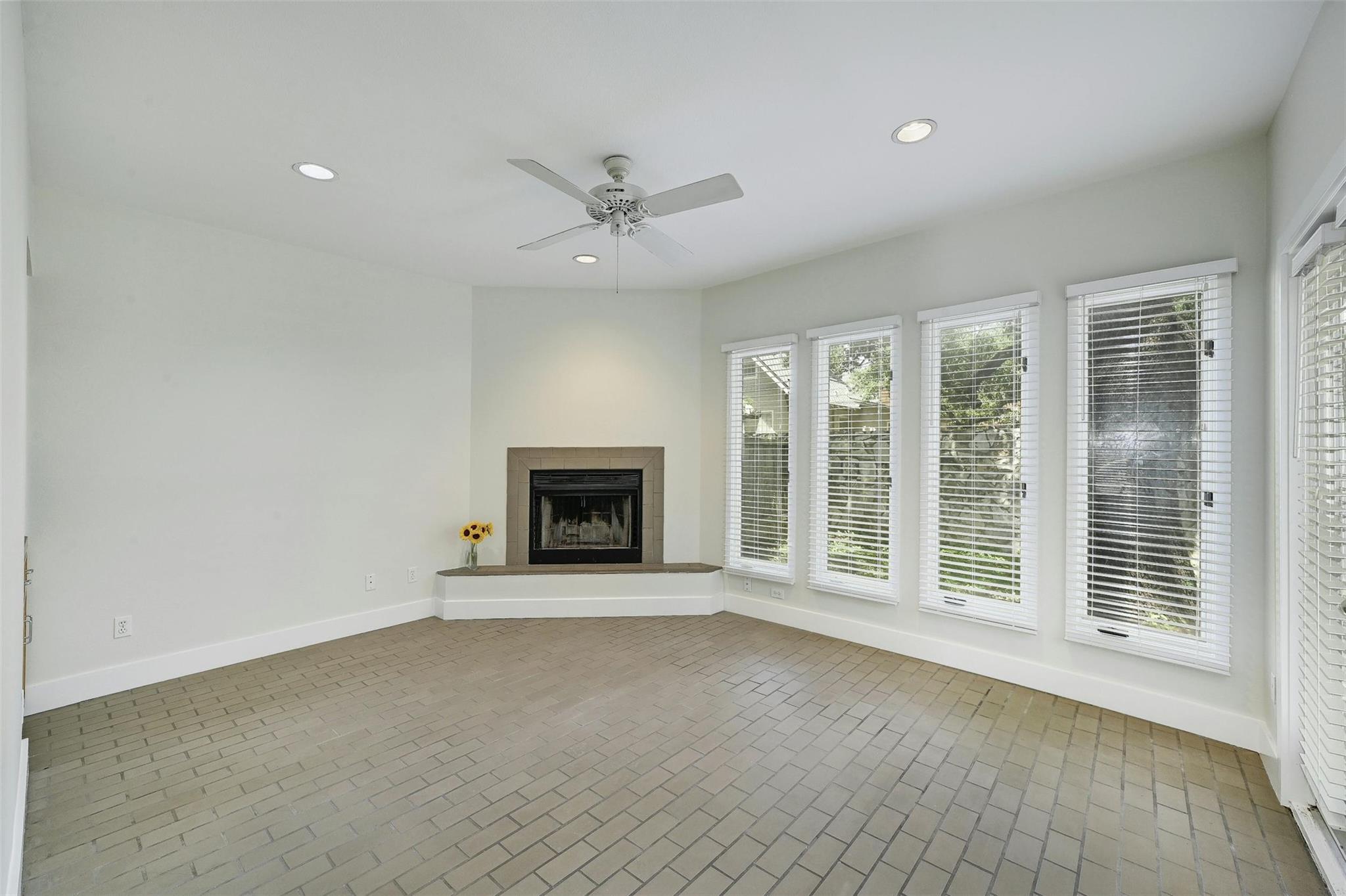 1401 Marshall Ln # B, Austin, TX 78703