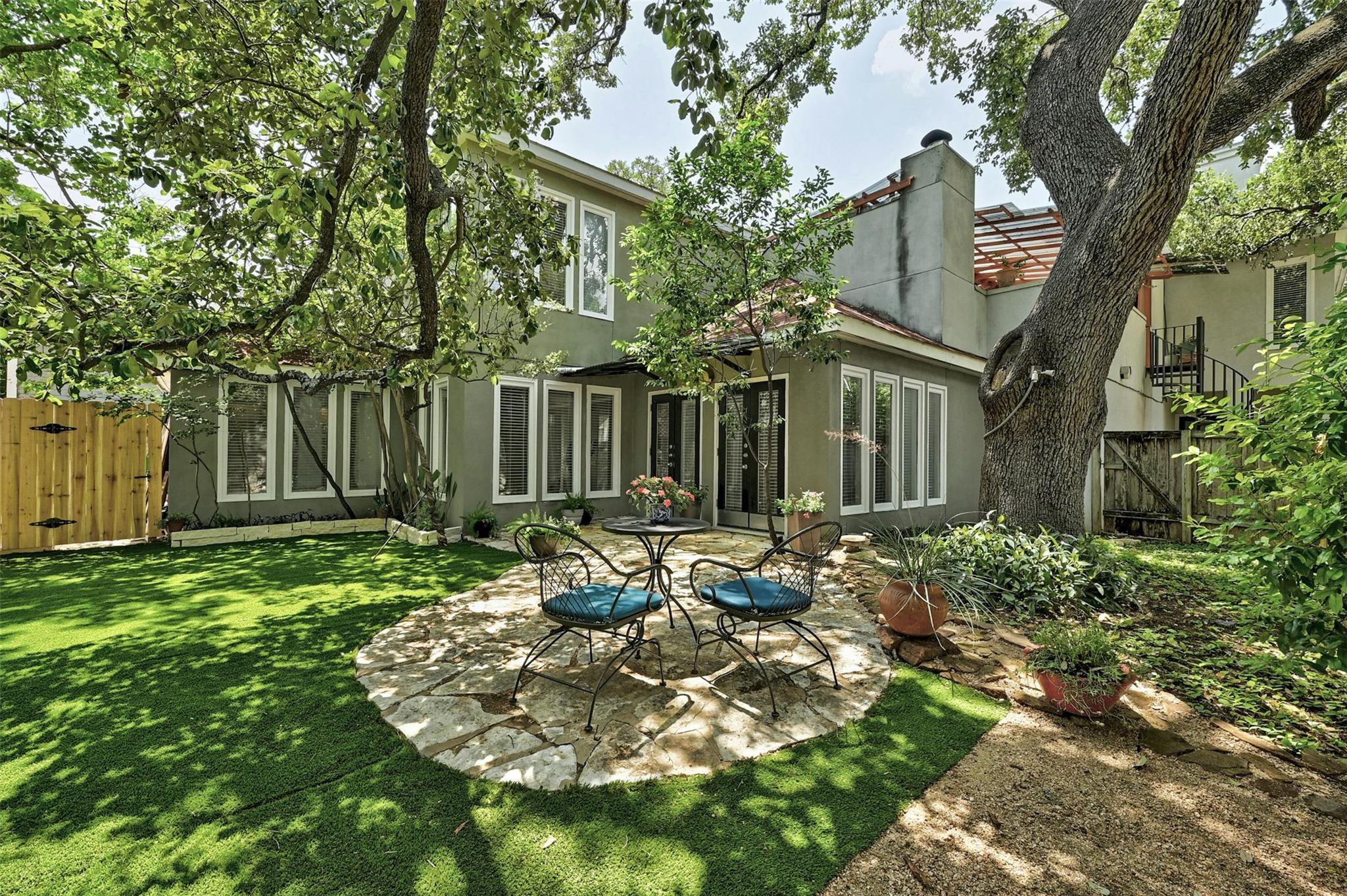 1401 Marshall Ln # B, Austin, TX 78703
