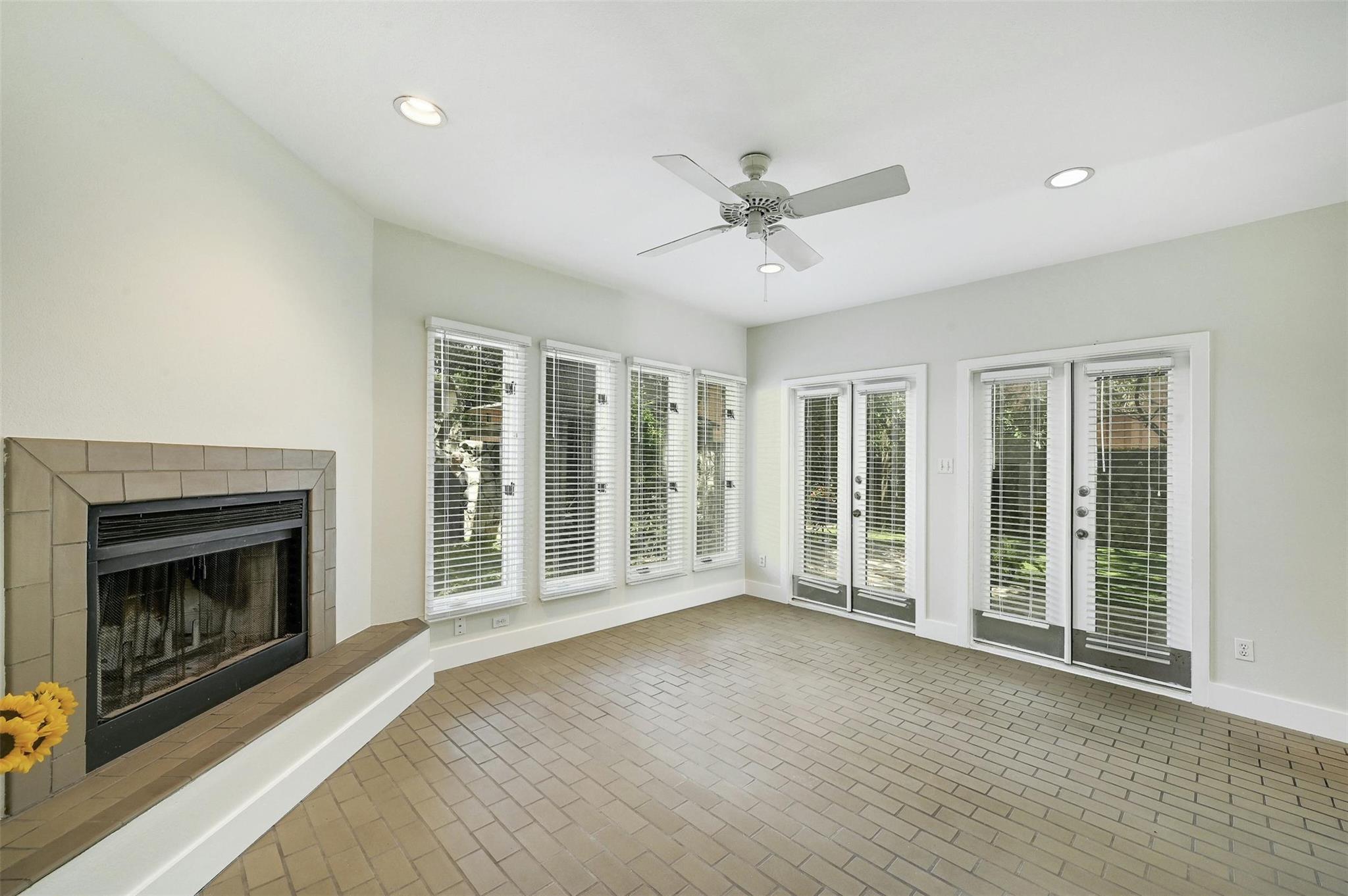 1401 Marshall Ln # B, Austin, TX 78703