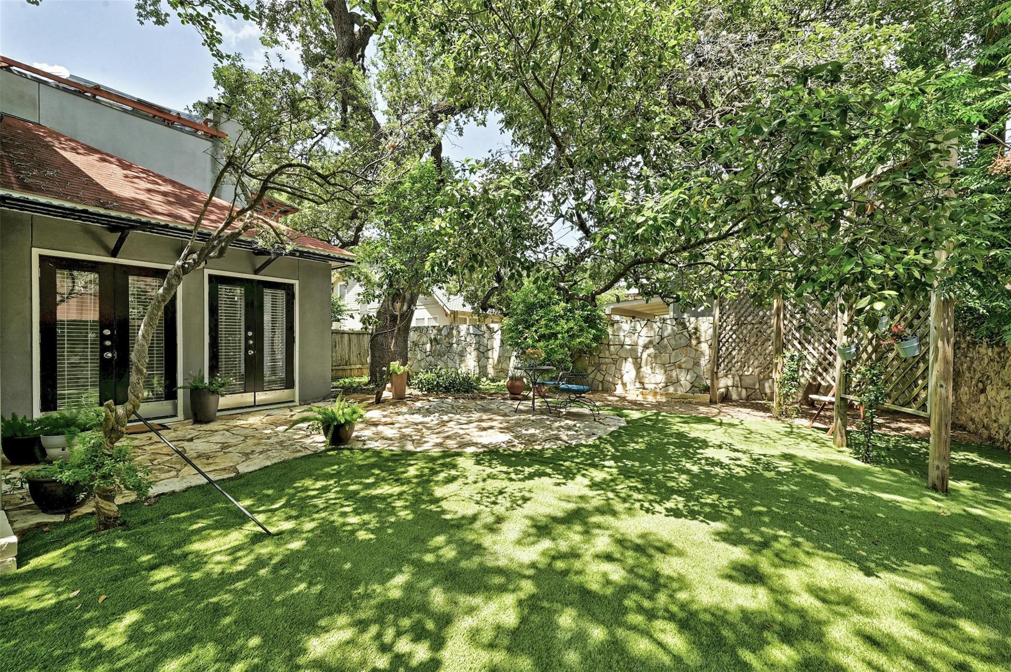 1401 Marshall Ln # B, Austin, TX 78703
