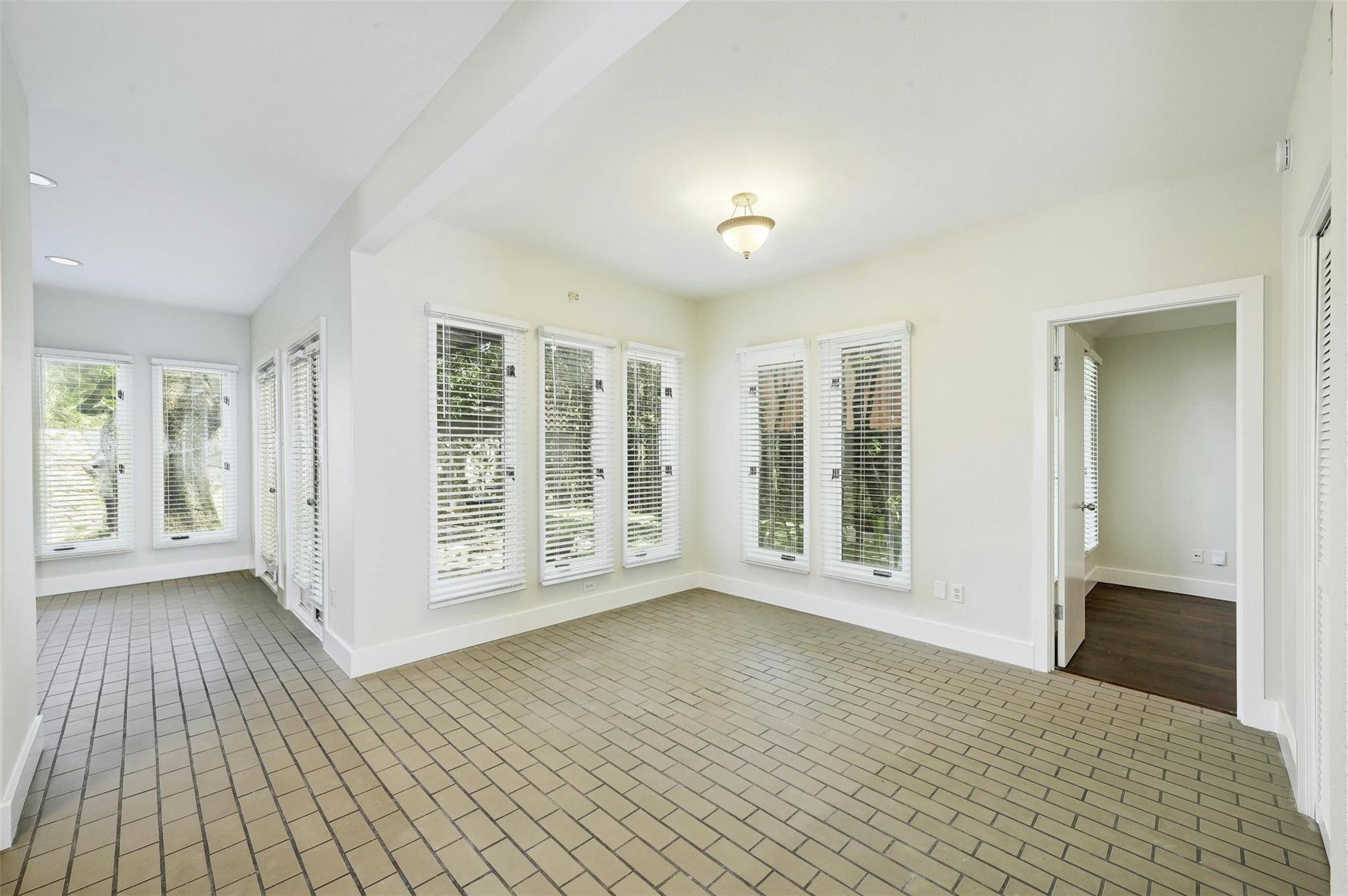 1401 Marshall Ln # B, Austin, TX 78703