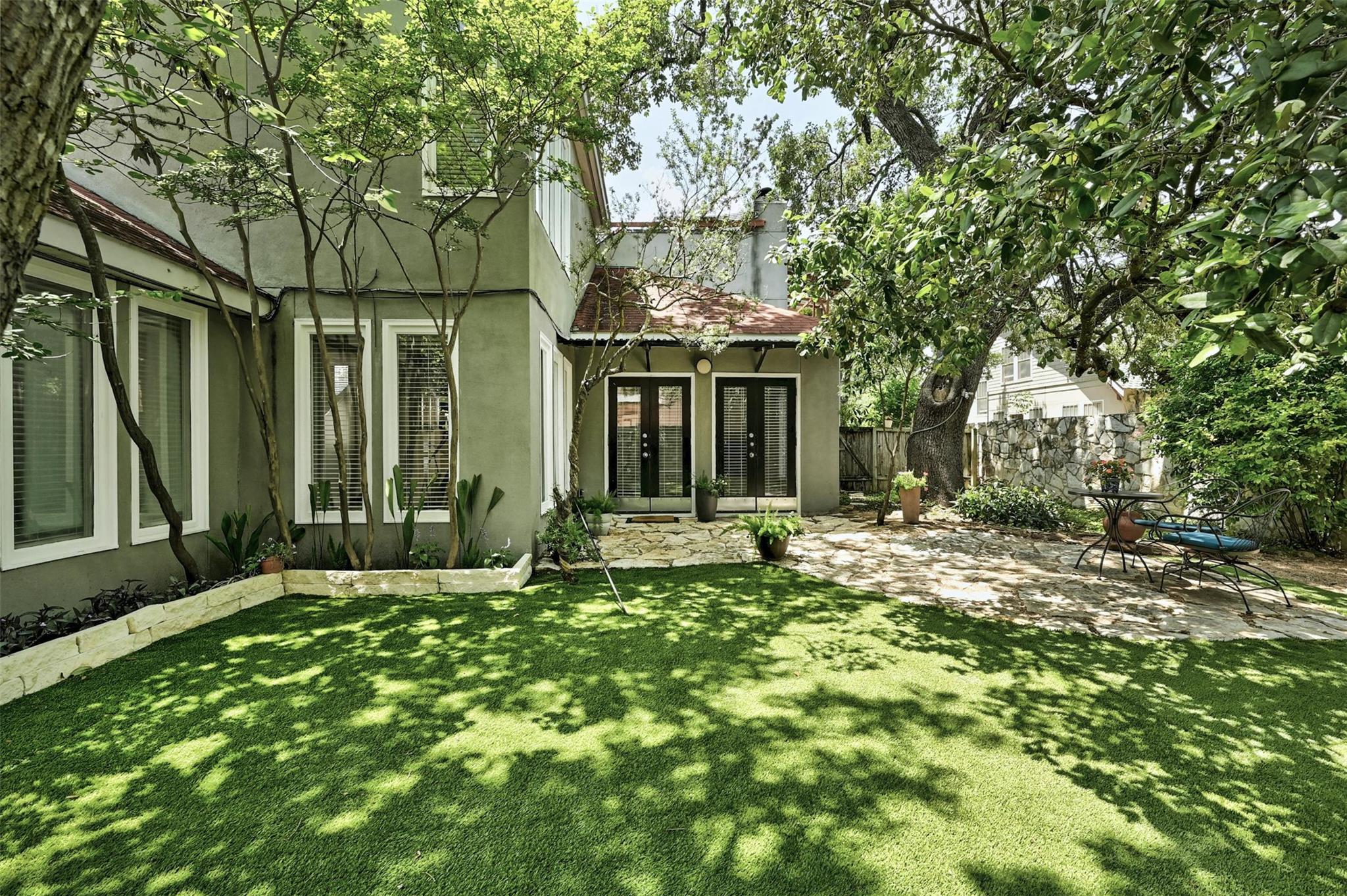 1401 Marshall Ln # B, Austin, TX 78703