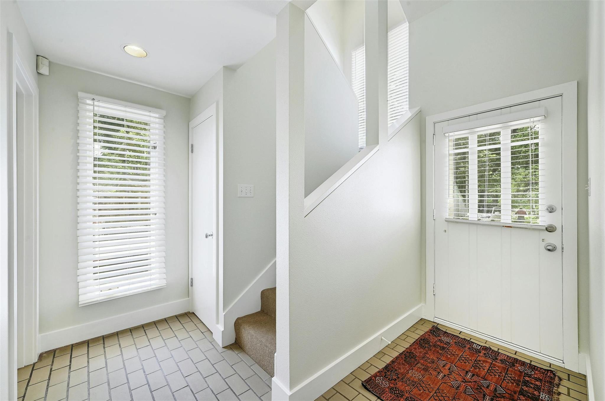 1401 Marshall Ln # B, Austin, TX 78703